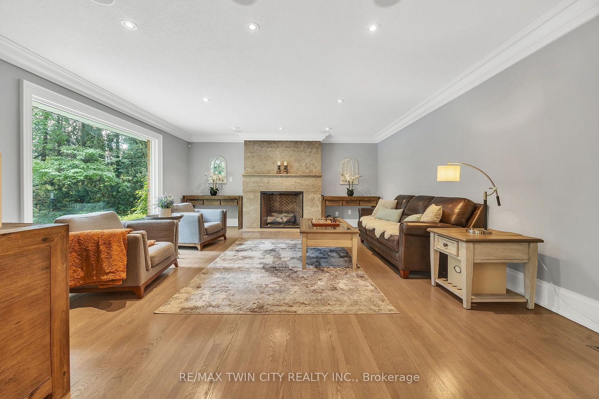 Photo 6 of 559 Strathmere Court, Waterloo, Upper Beechwood — HOMEH