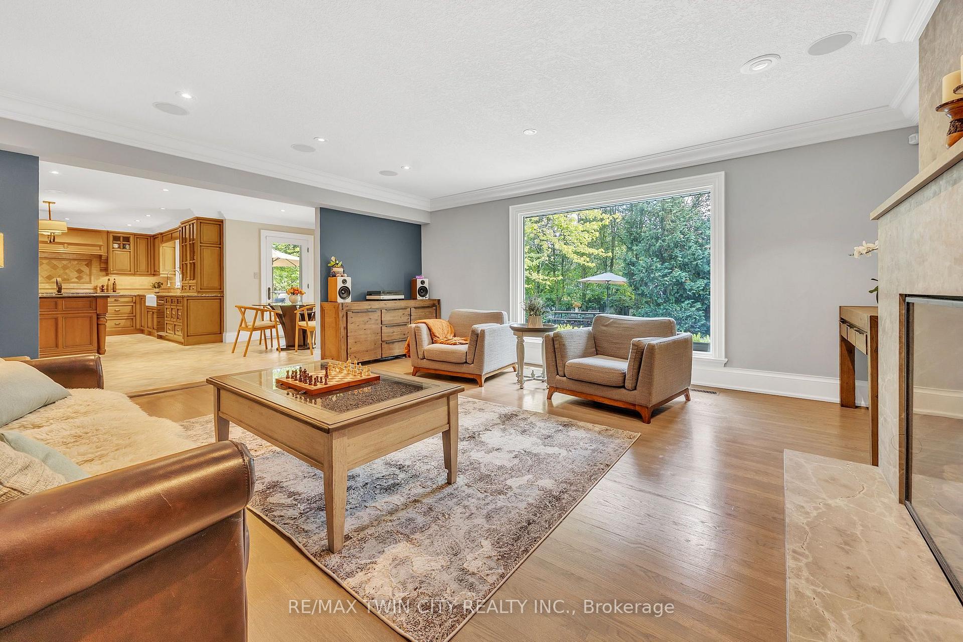 Photo 7 of 559 Strathmere Court, Waterloo, Upper Beechwood — HOMEH