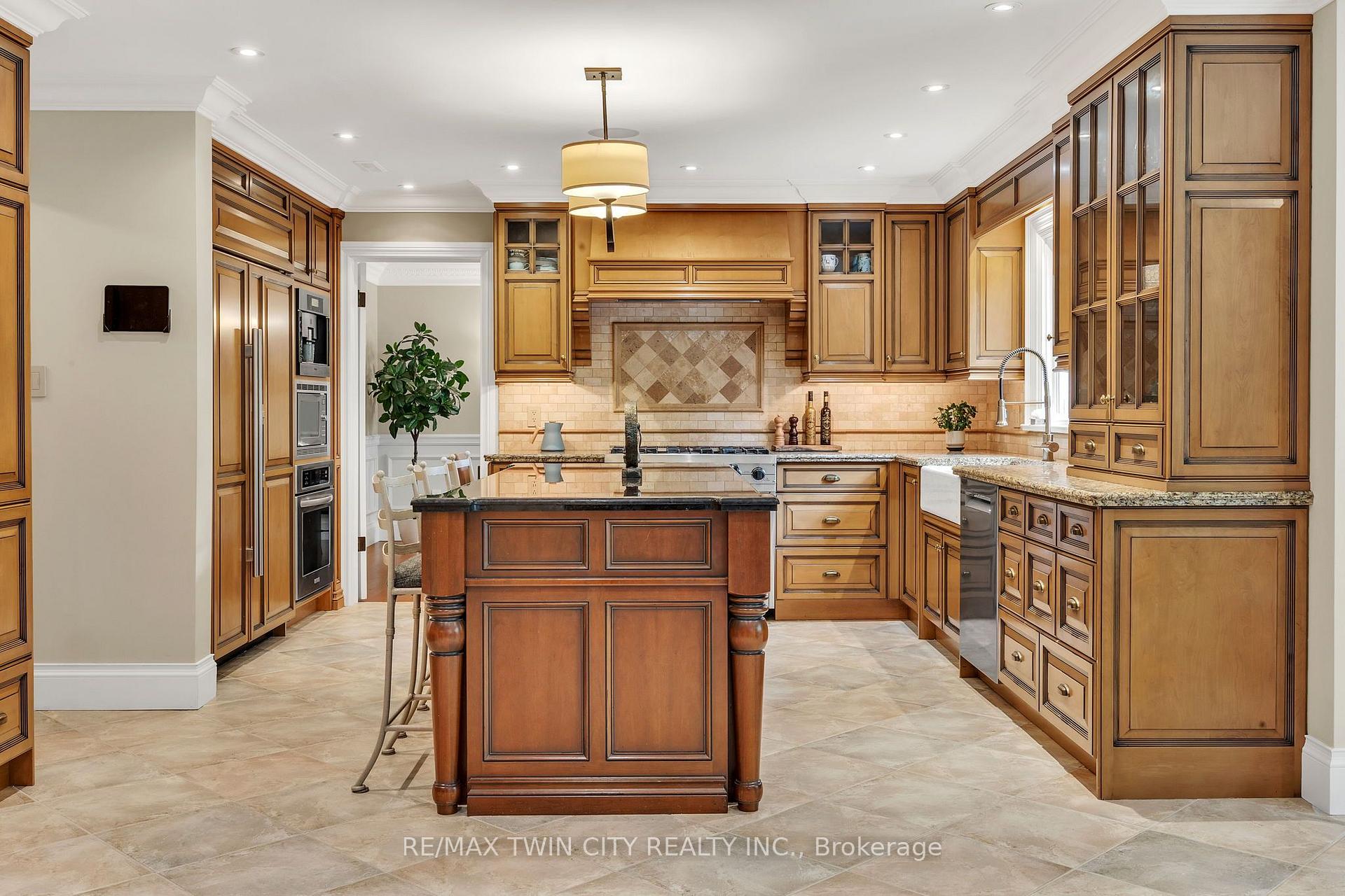 Photo 13 of 559 Strathmere Court, Waterloo, Upper Beechwood — HOMEH