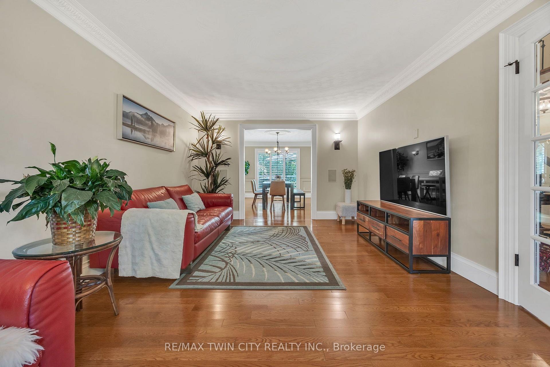 Photo 18 of 559 Strathmere Court, Waterloo, Upper Beechwood — HOMEH