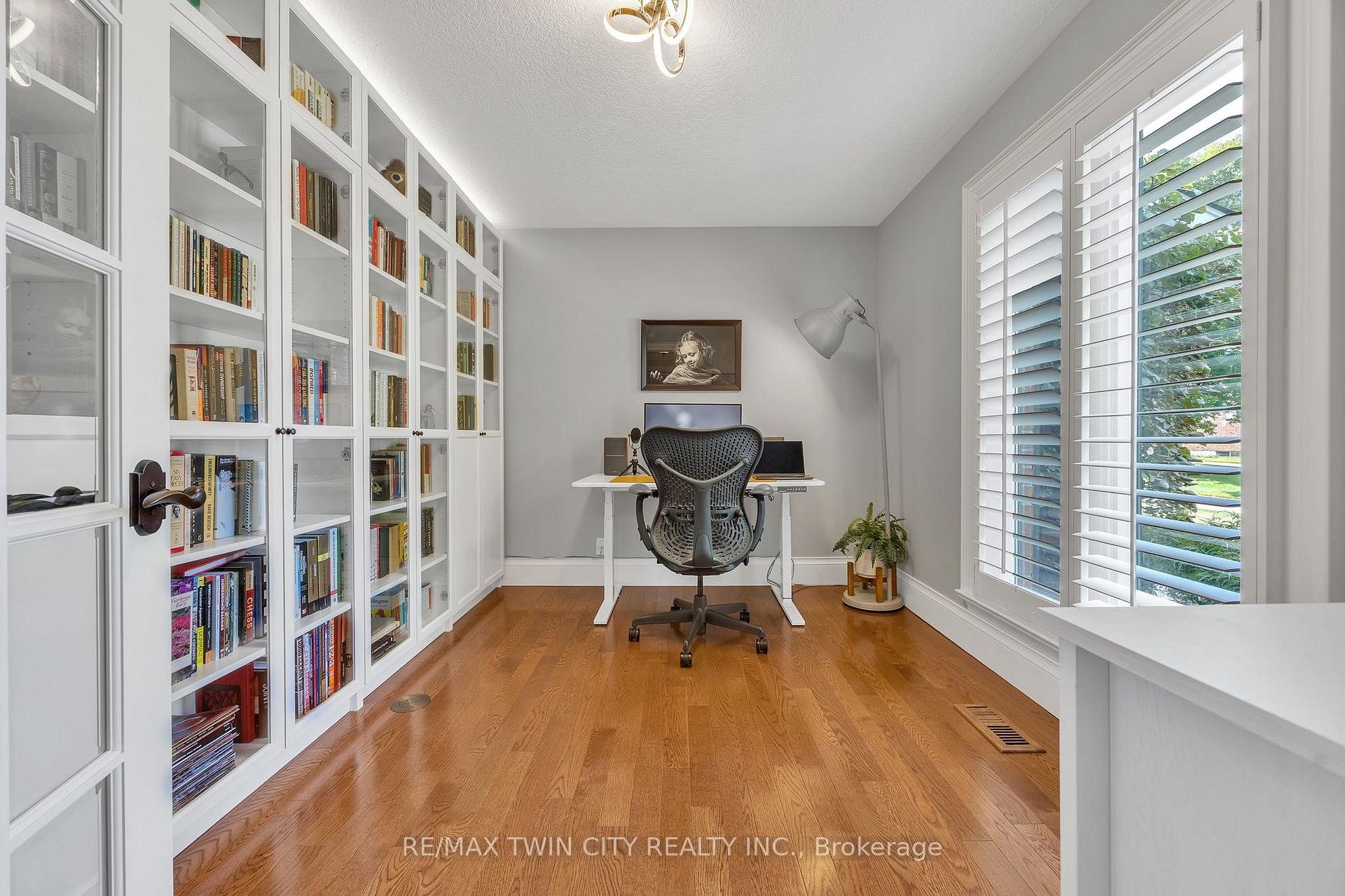 Photo 19 of 559 Strathmere Court, Waterloo, Upper Beechwood — HOMEH