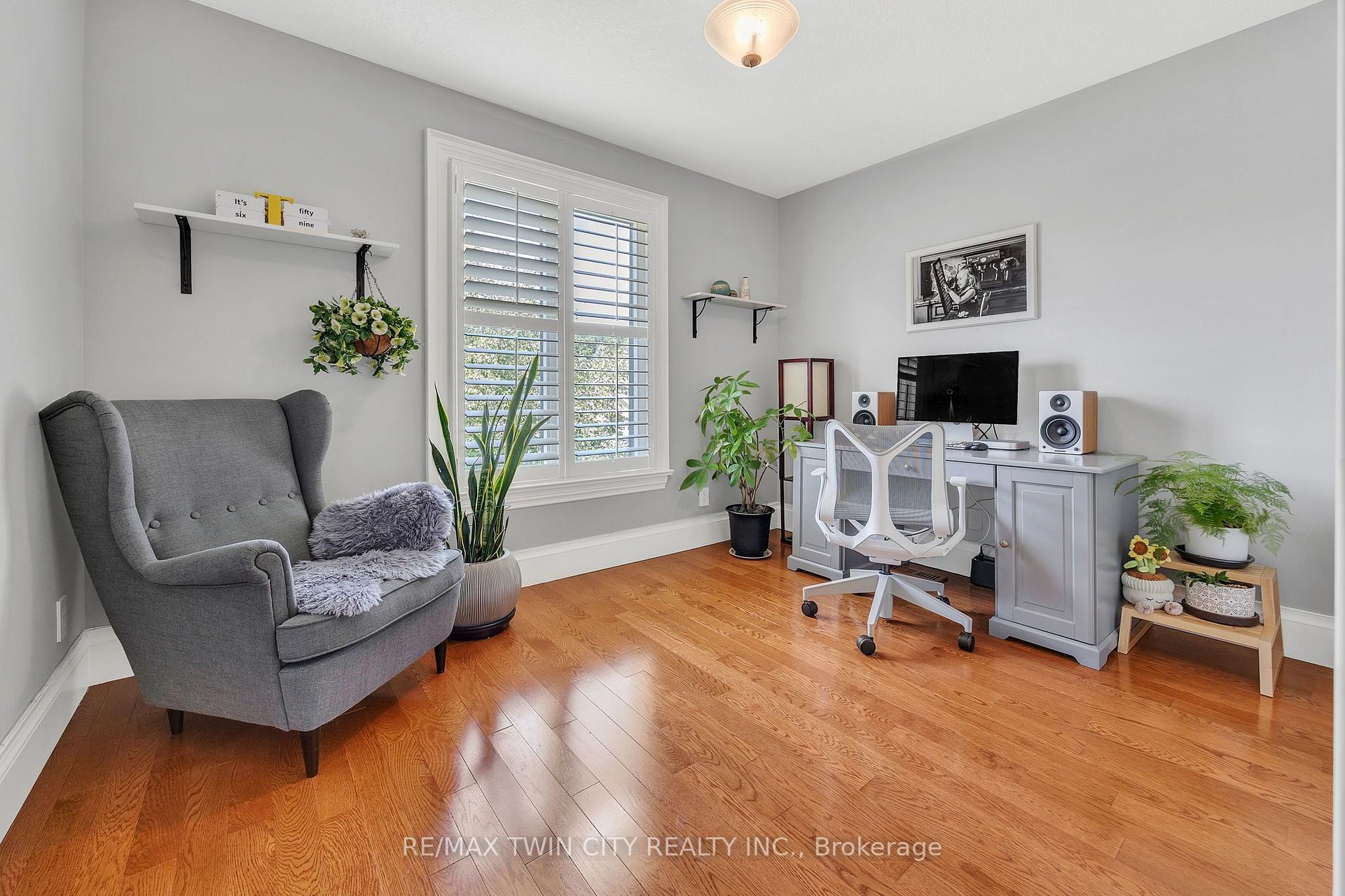 Photo 28 of 559 Strathmere Court, Waterloo, Upper Beechwood — HOMEH