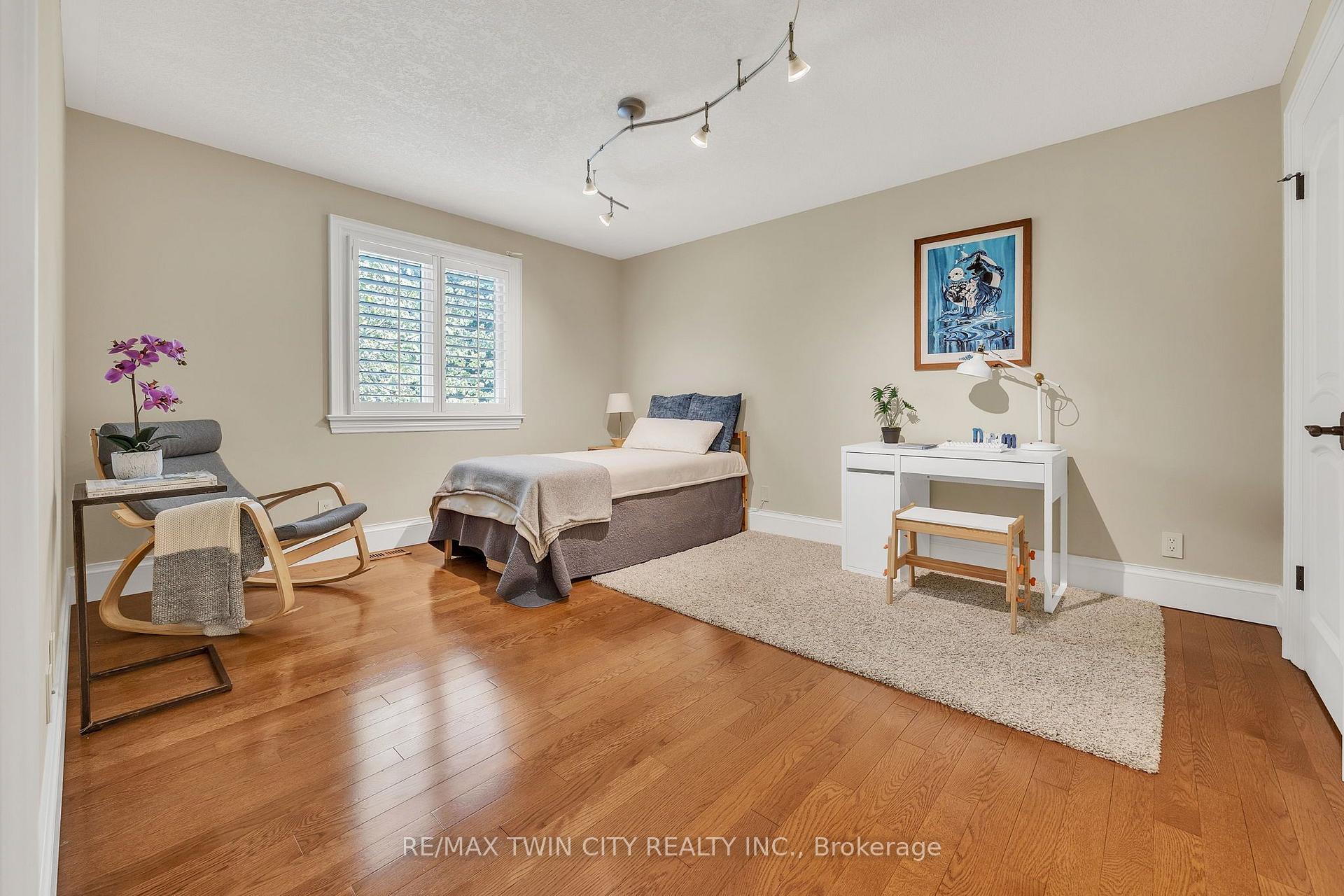 Photo 30 of 559 Strathmere Court, Waterloo, Upper Beechwood — HOMEH