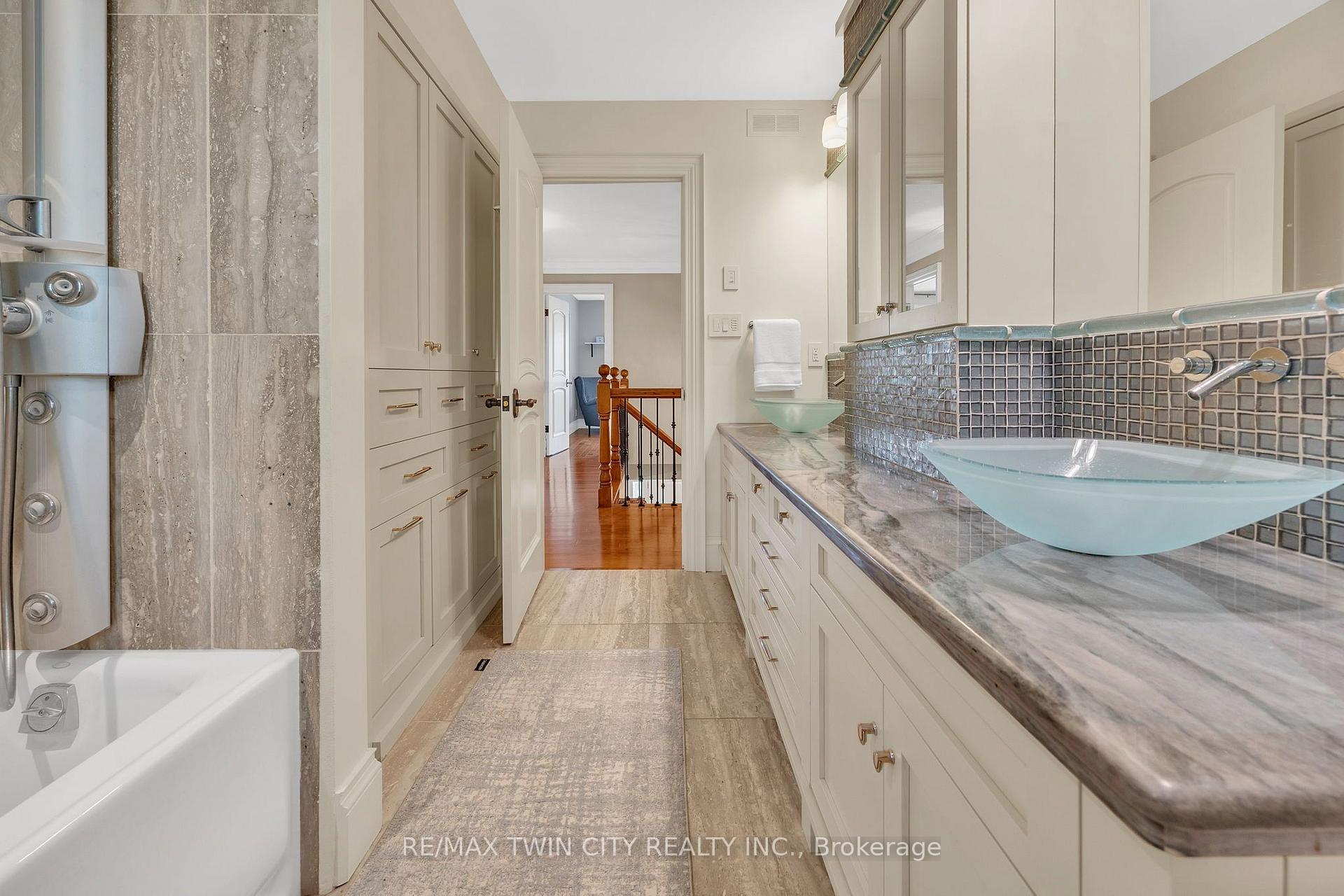 Photo 31 of 559 Strathmere Court, Waterloo, Upper Beechwood — HOMEH