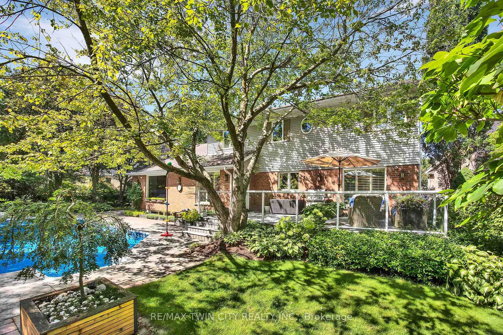 Photo 40 of 559 Strathmere Court, Waterloo, Upper Beechwood — HOMEH