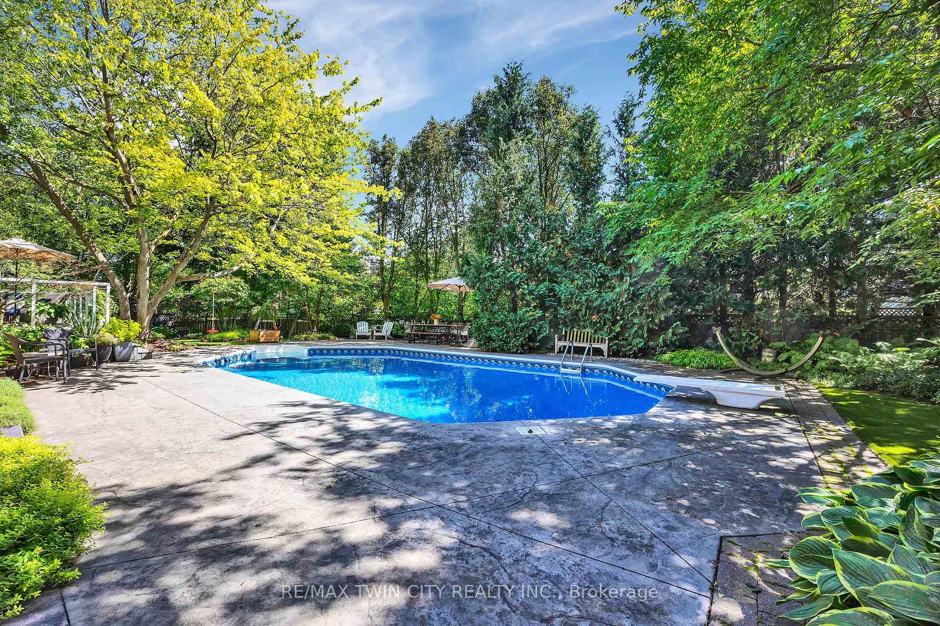 Photo 41 of 559 Strathmere Court, Waterloo, Upper Beechwood — HOMEH