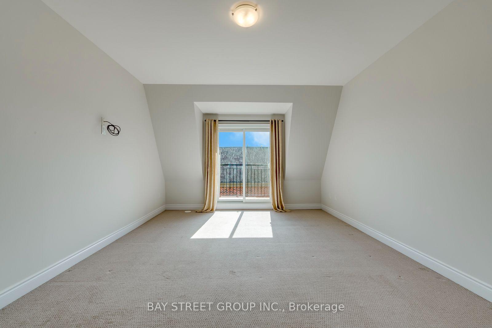 Photo 8 of Unit #21, 2172 Trafalgar Road, Oakville, River Oaks — HOMEH