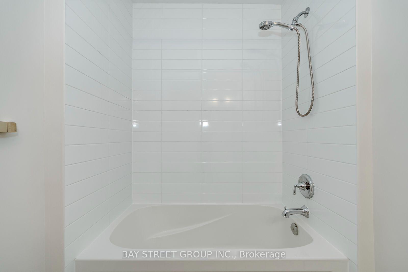 Photo 23 of Unit #21, 2172 Trafalgar Road, Oakville, River Oaks — HOMEH