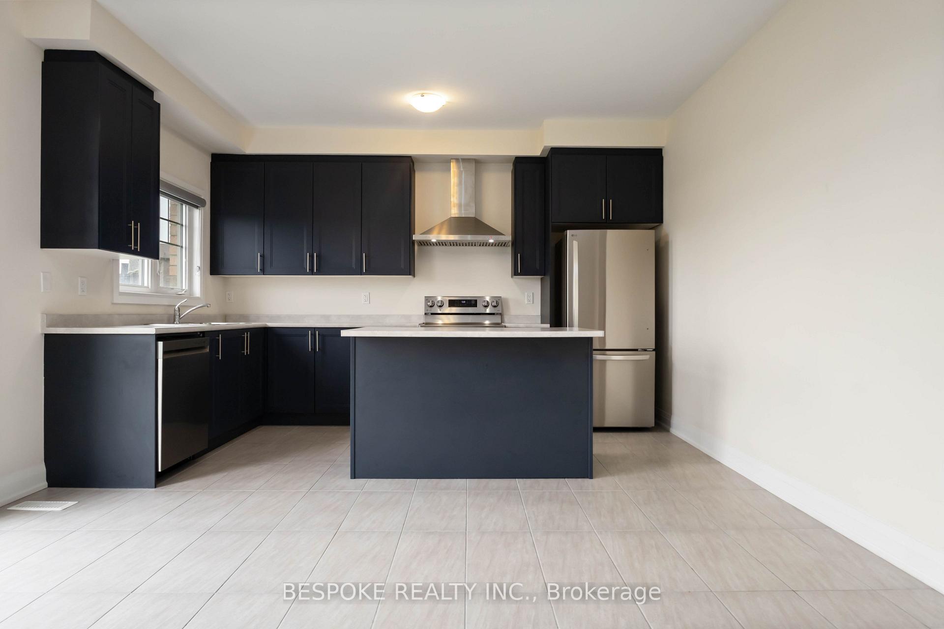 Photo 14 of 63 Robin Trail, Scugog, Port Perry — HOMEH