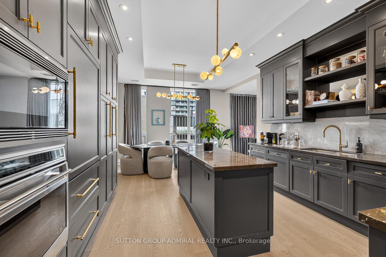 Photo 18 of Unit 1801, 155 St Clair Avenue W, Toronto, Casa Loma — HOMEH