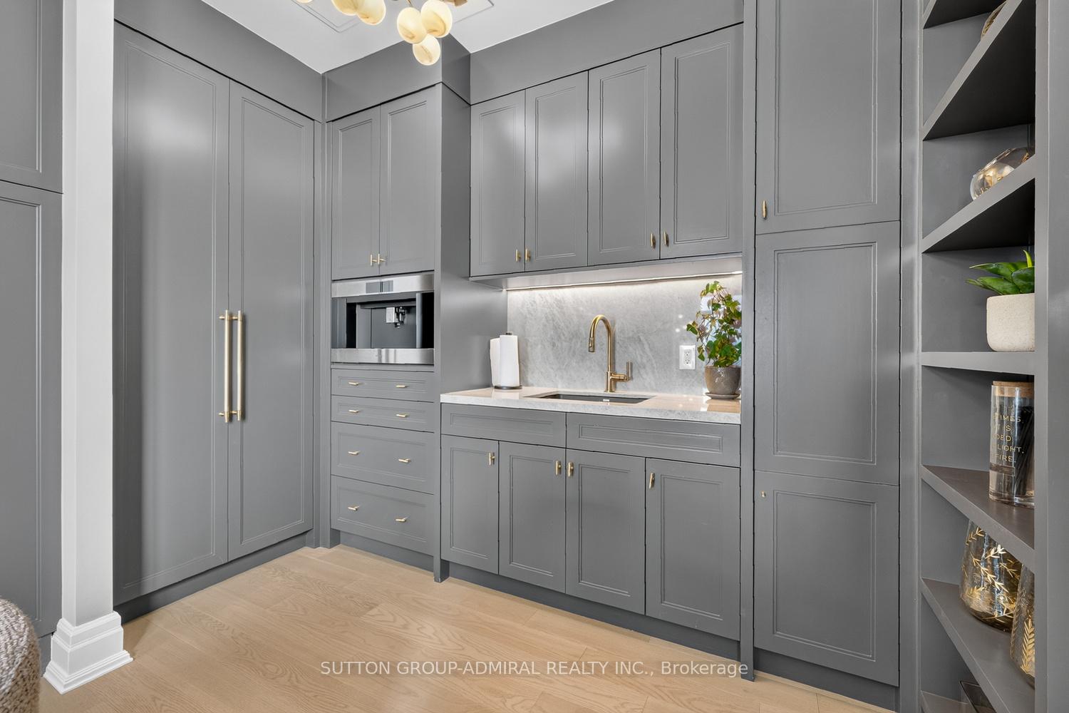 Photo 20 of Unit 1801, 155 St Clair Avenue W, Toronto, Casa Loma — HOMEH