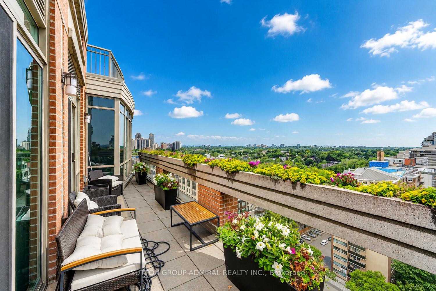 Photo 26 of Unit 1801, 155 St Clair Avenue W, Toronto, Casa Loma — HOMEH