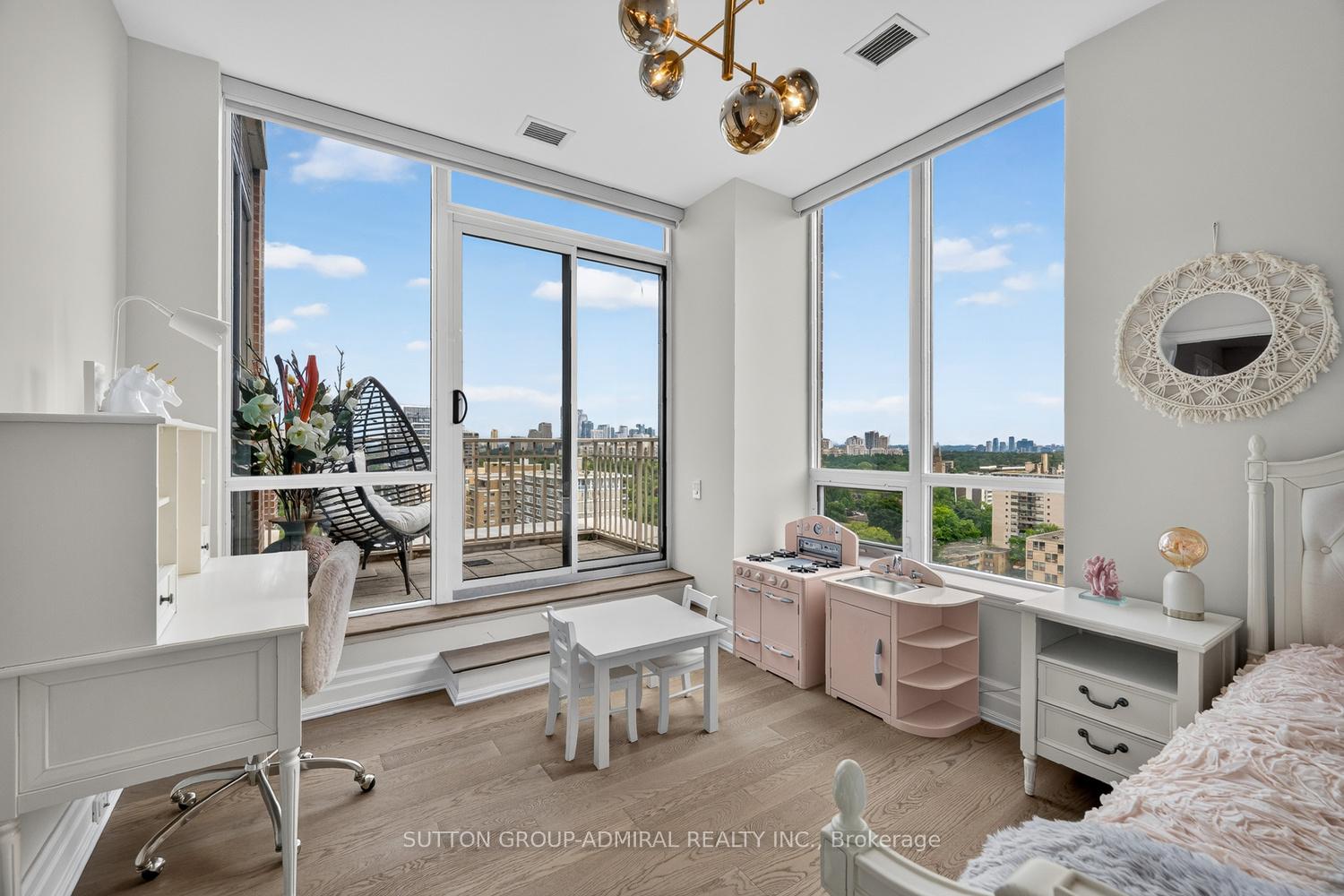 Photo 31 of Unit 1801, 155 St Clair Avenue W, Toronto, Casa Loma — HOMEH
