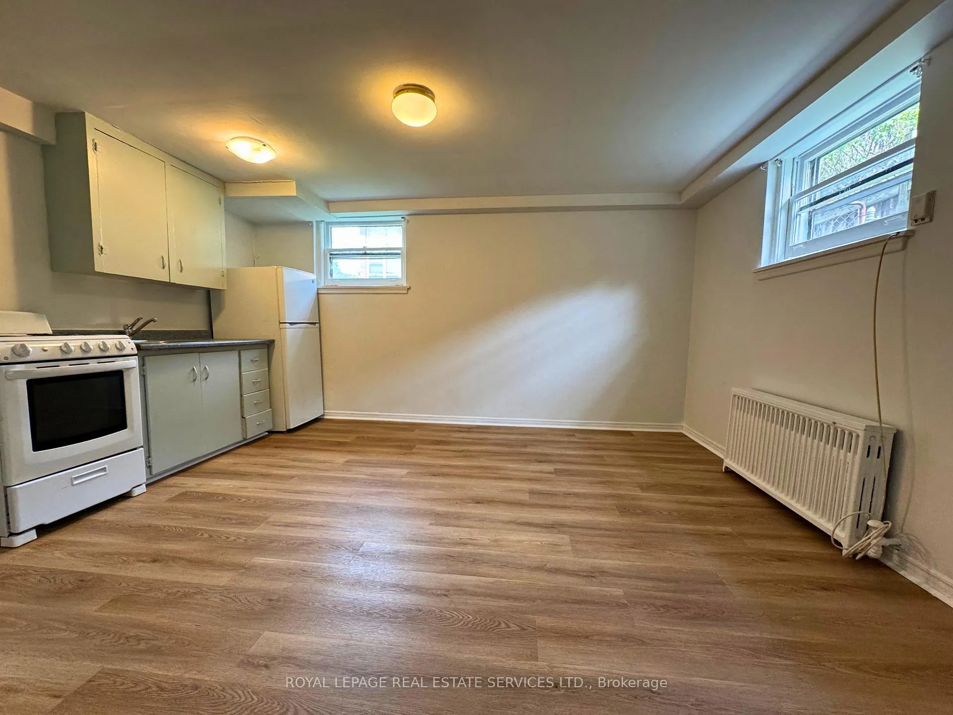 Photo 5 of 20 Park Boulevard, Etobicoke, Long Branch — HOMEH
