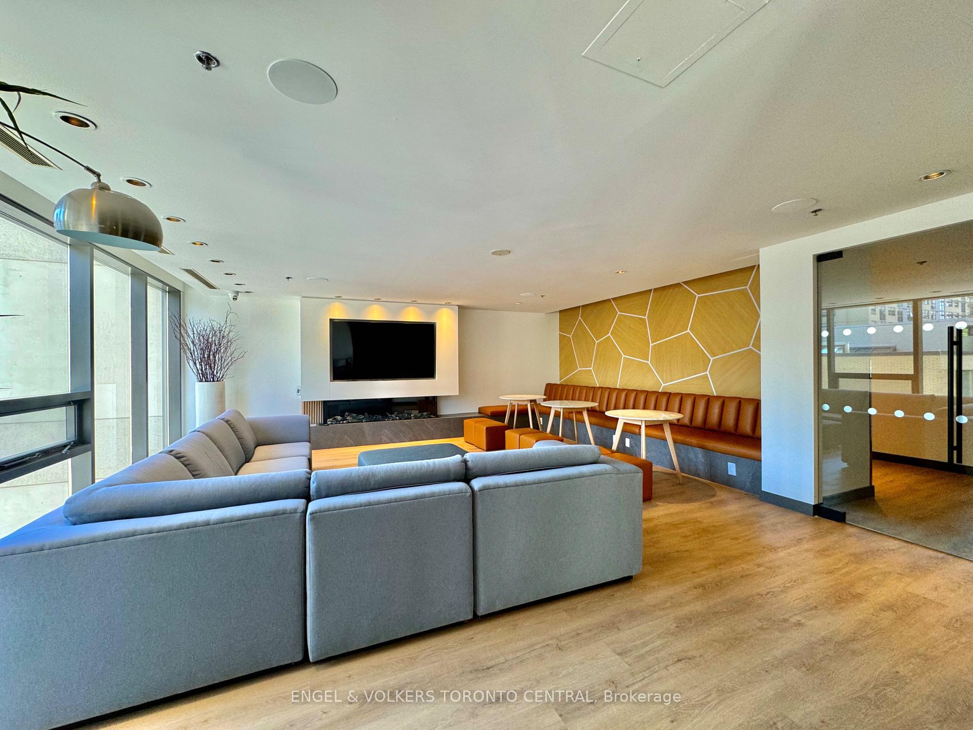 Photo 16 of Unit 306, 281 Mutual Street, Toronto, Church-Yonge Corridor — HOMEH
