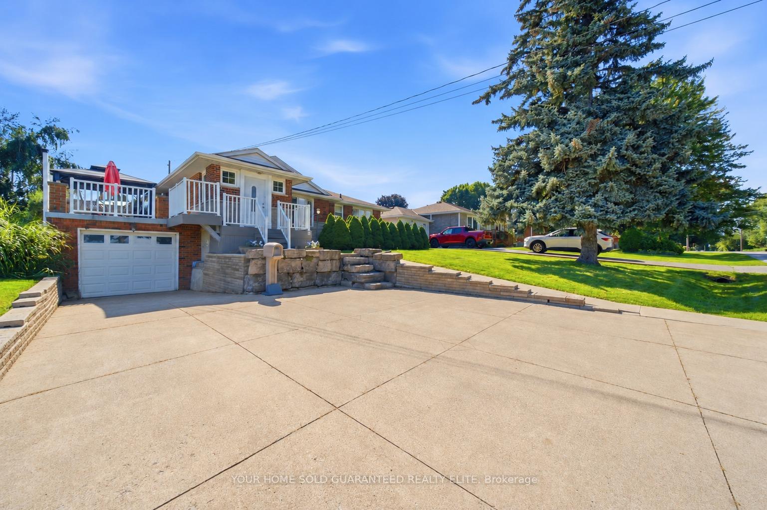 Photo 3 of 13 Lakeside Drive, Grimsby, Grimsby Beach — HOMEH