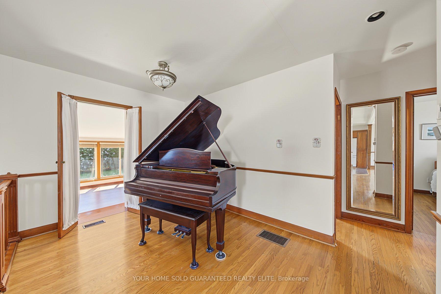 Photo 31 of 13 Lakeside Drive, Grimsby, Grimsby Beach — HOMEH