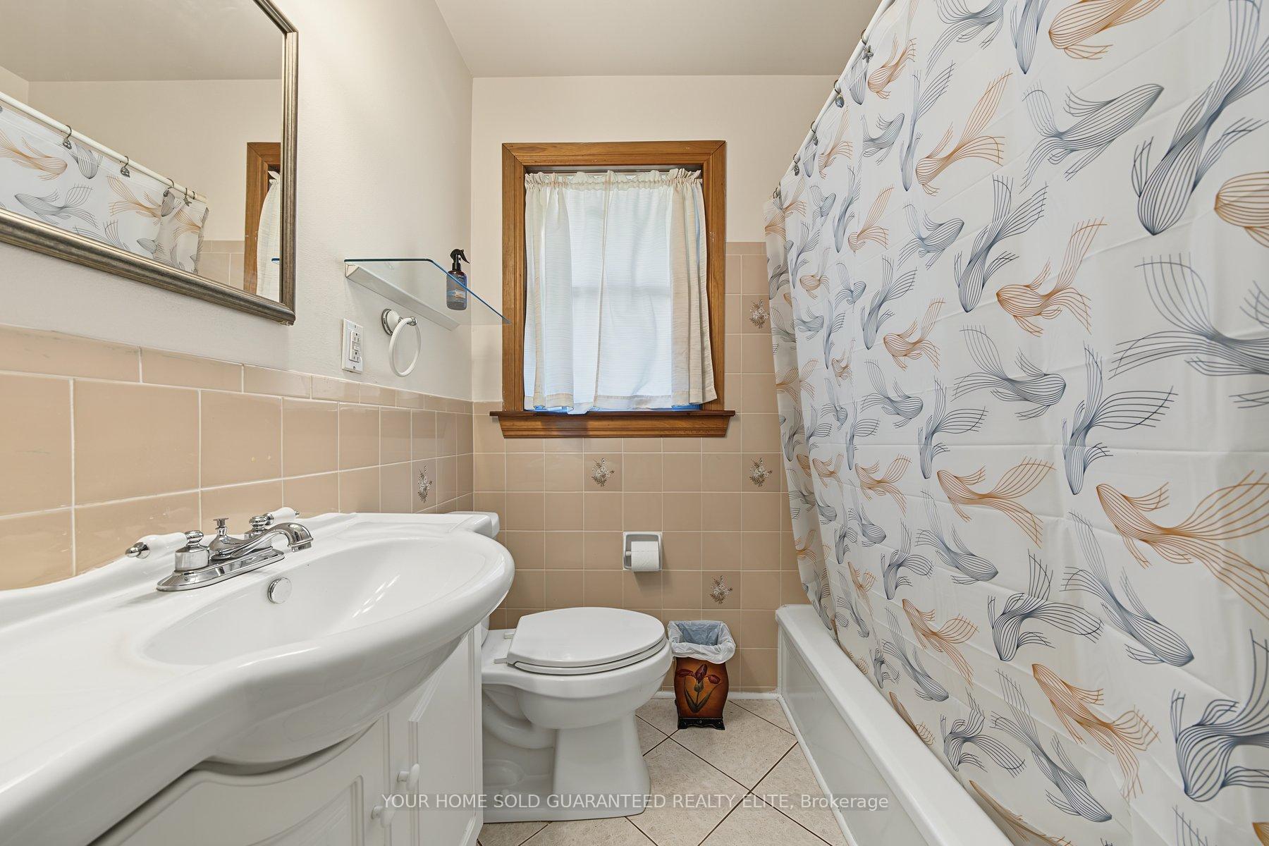 Photo 33 of 13 Lakeside Drive, Grimsby, Grimsby Beach — HOMEH