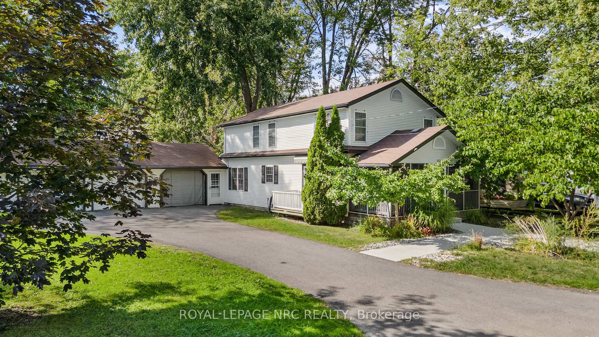 Photo of 351 Eastwood Avenue