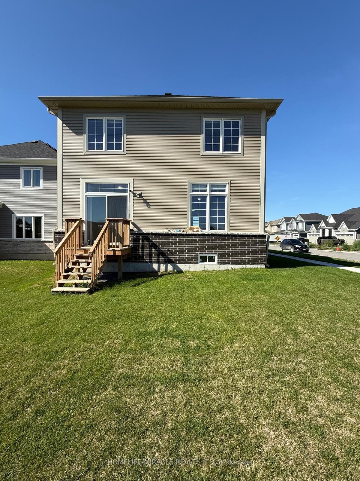 Photo 3 of 128 Oakmont Drive, Loyalist, Bath — HOMEH