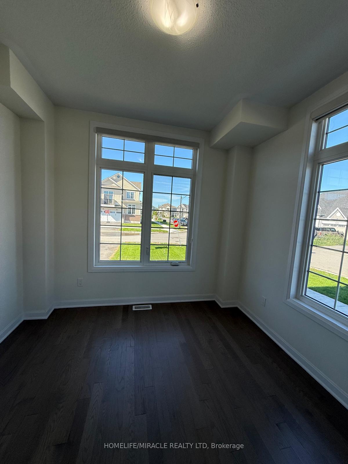 Photo 4 of 128 Oakmont Drive, Loyalist, Bath — HOMEH
