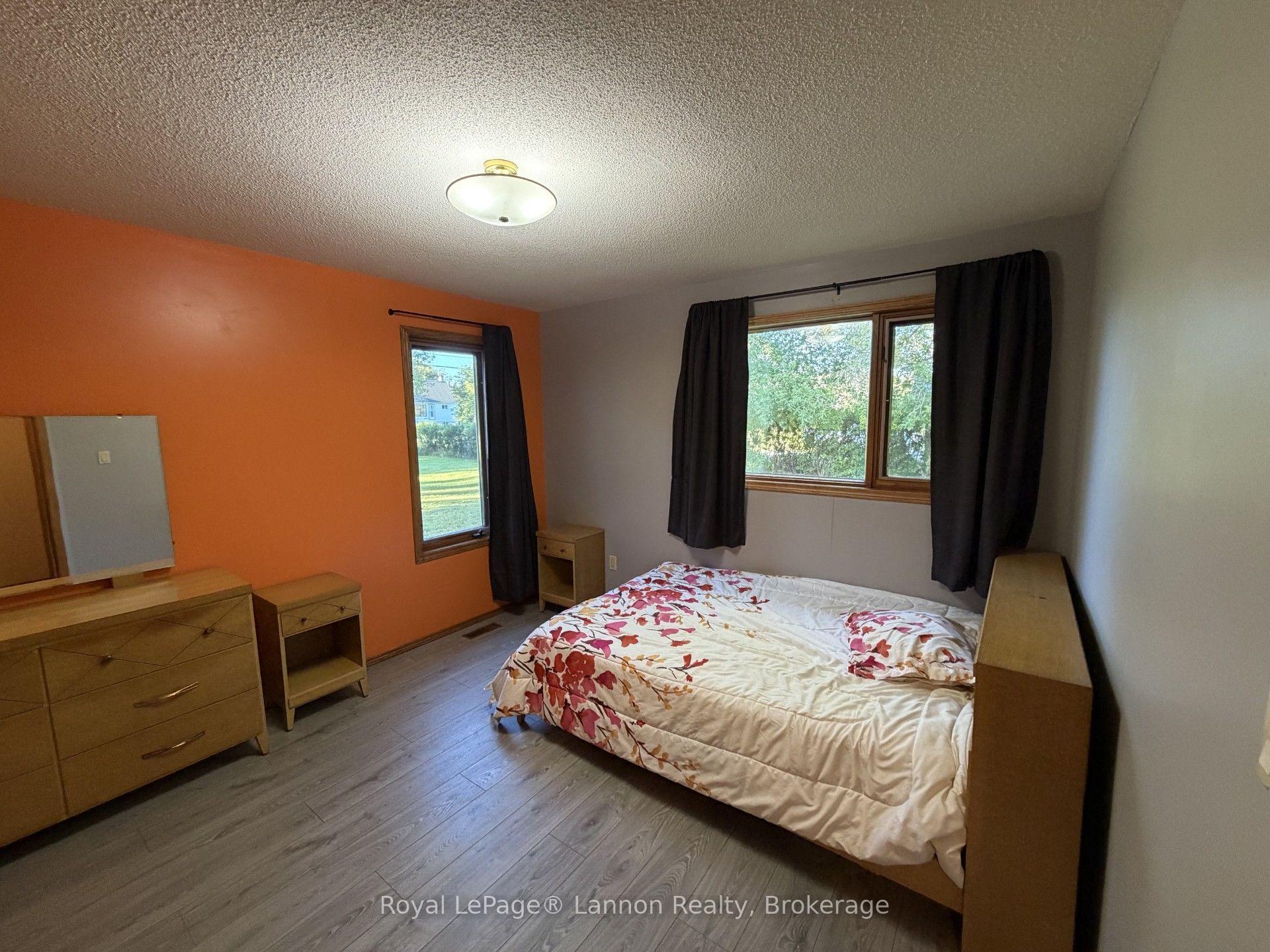 Photo 10 of 1795 Rosslyn Road, Thunder Bay, Rosslyn Road — HOMEH