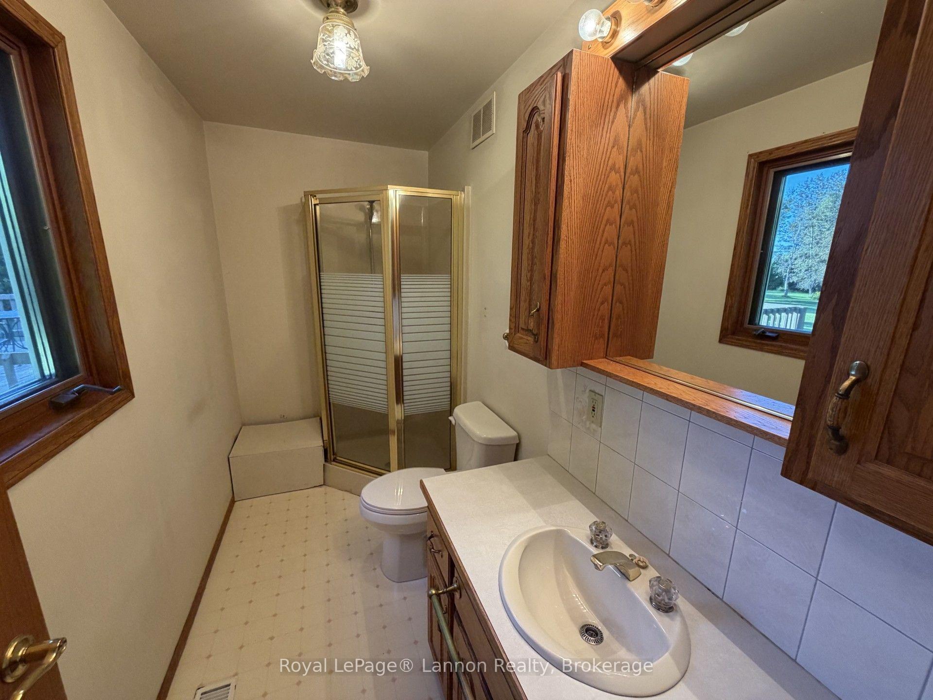Photo 12 of 1795 Rosslyn Road, Thunder Bay, Rosslyn Road — HOMEH