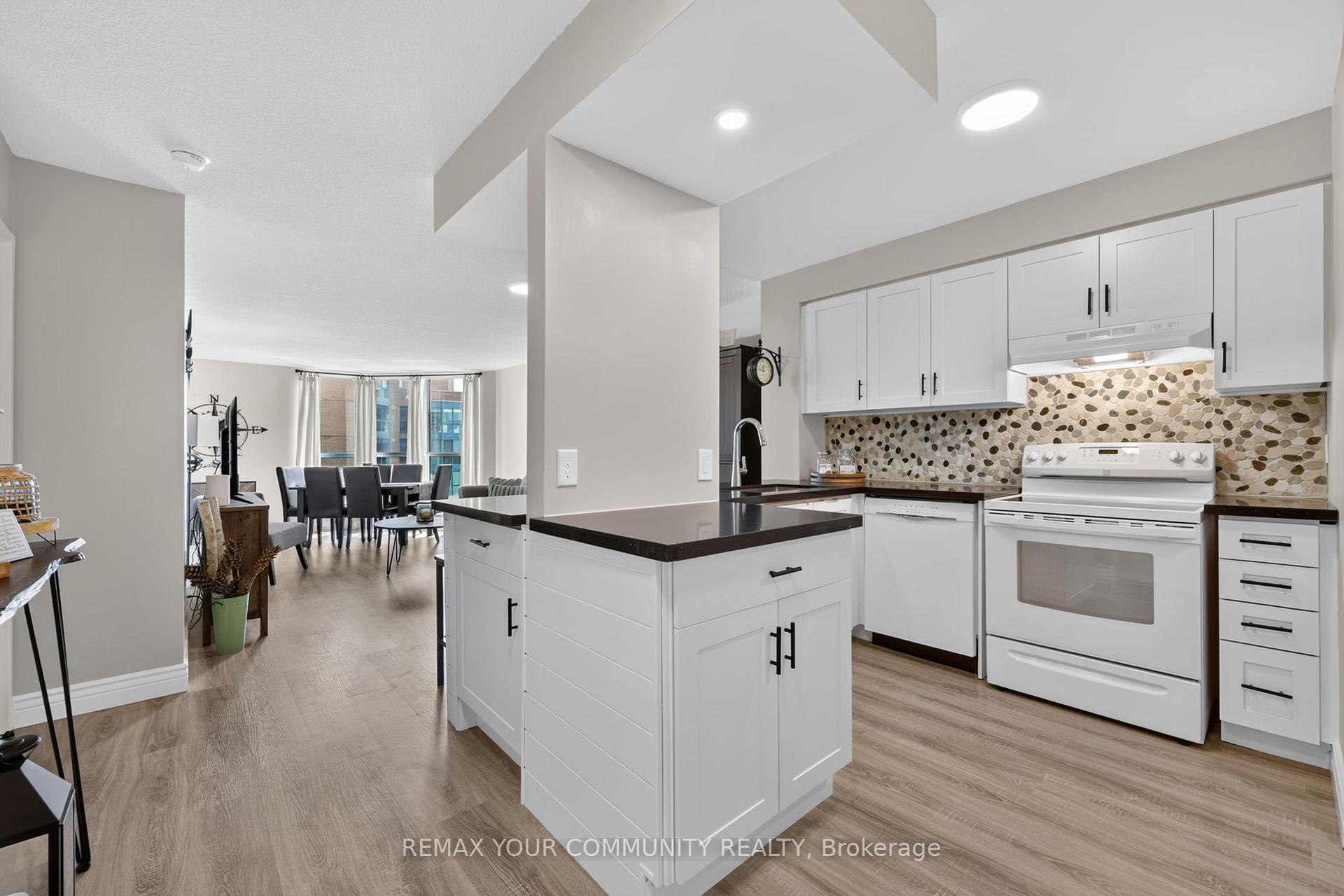 Photo of Unit 1409, 140 Dunlop Street E