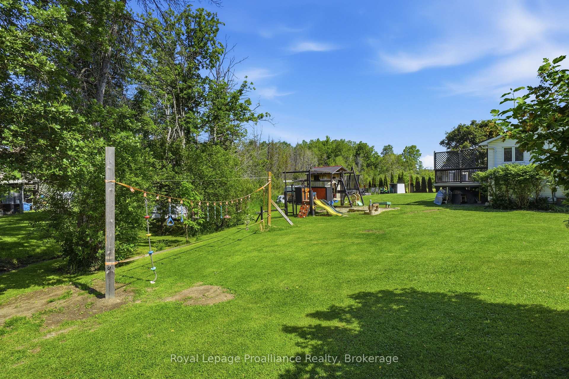 Photo 5 of 13 Forester Drive, Quinte West, Sidney Ward — HOMEH