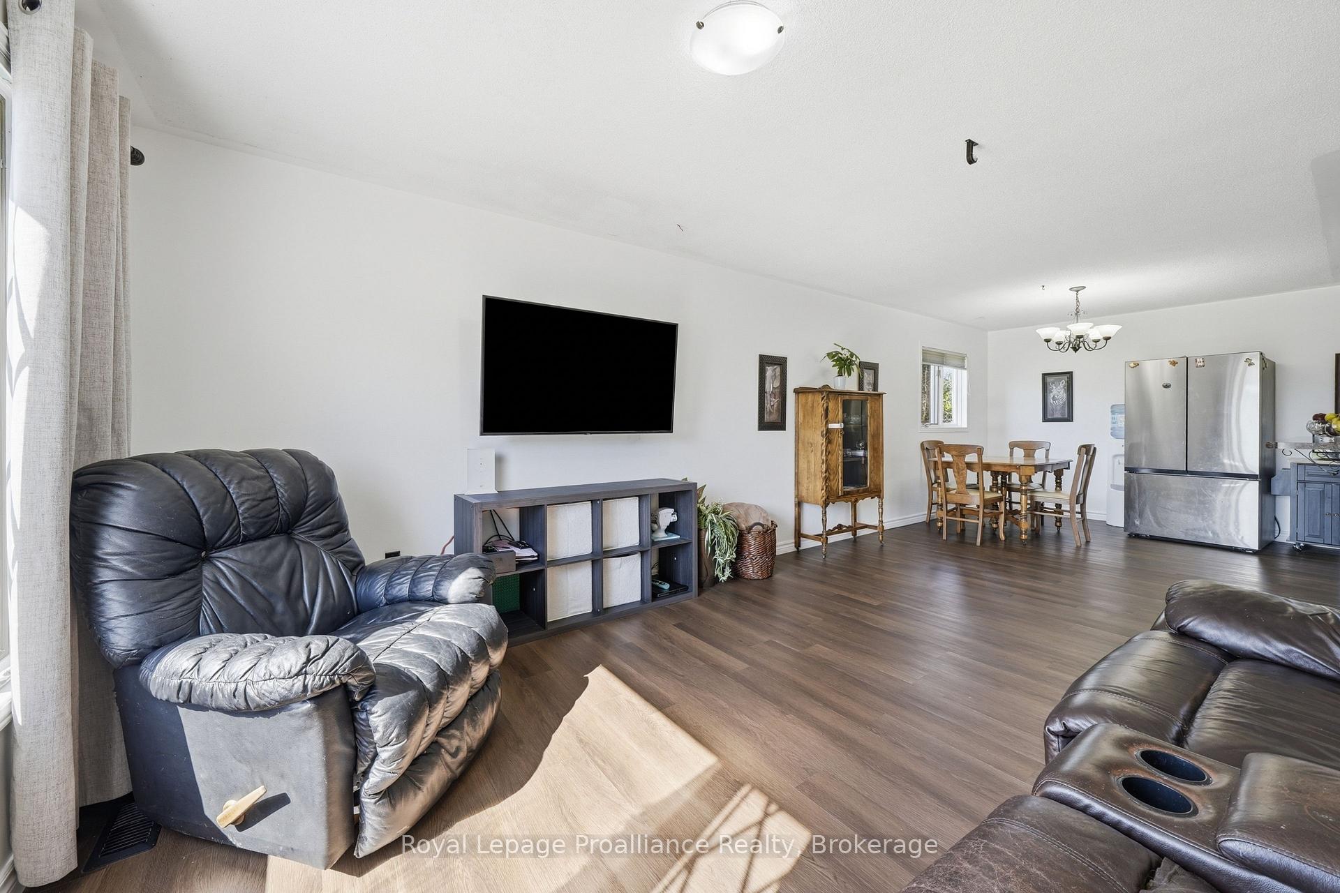 Photo 9 of 13 Forester Drive, Quinte West, Sidney Ward — HOMEH