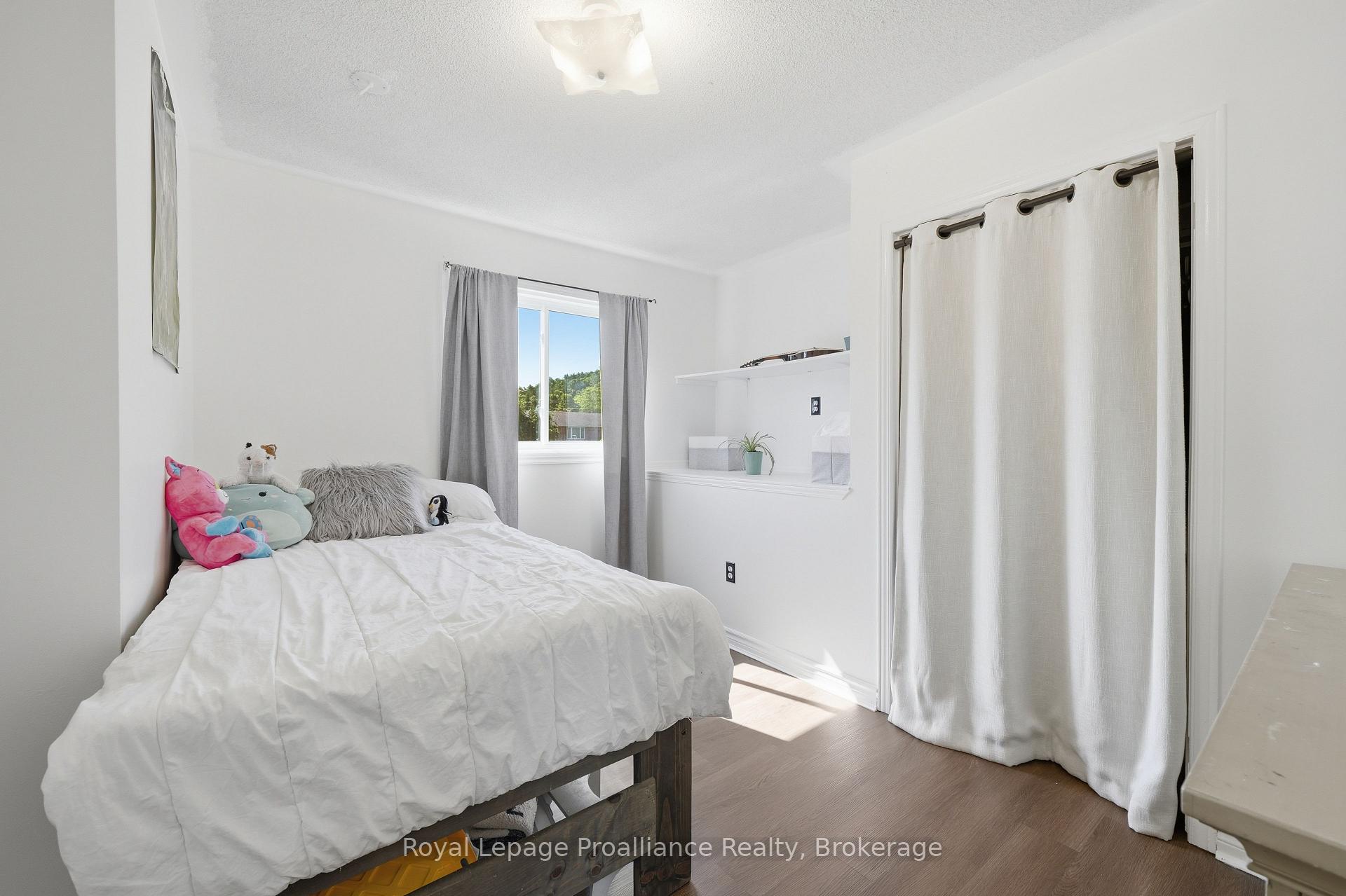 Photo 18 of 13 Forester Drive, Quinte West, Sidney Ward — HOMEH