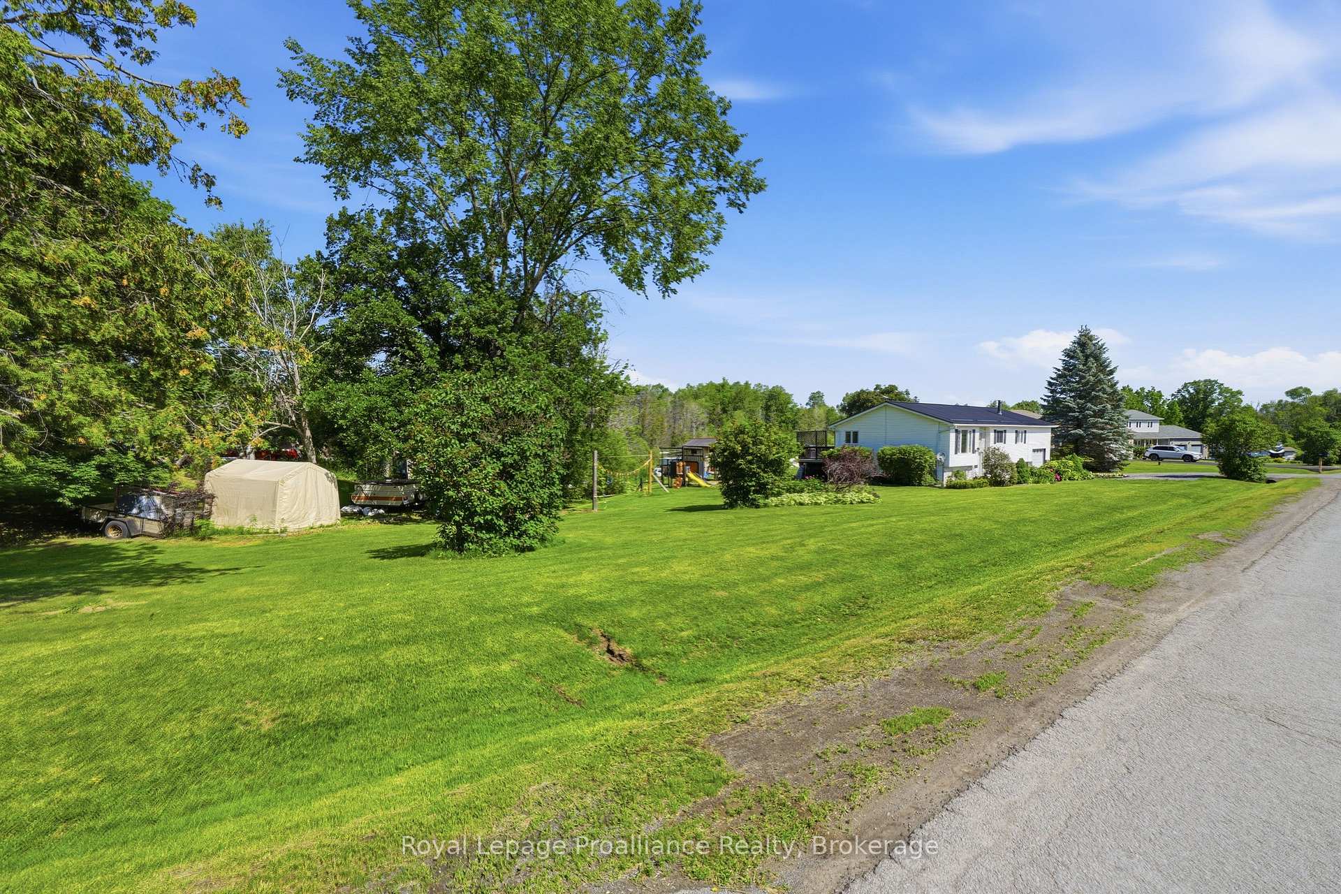 Photo 49 of 13 Forester Drive, Quinte West, Sidney Ward — HOMEH