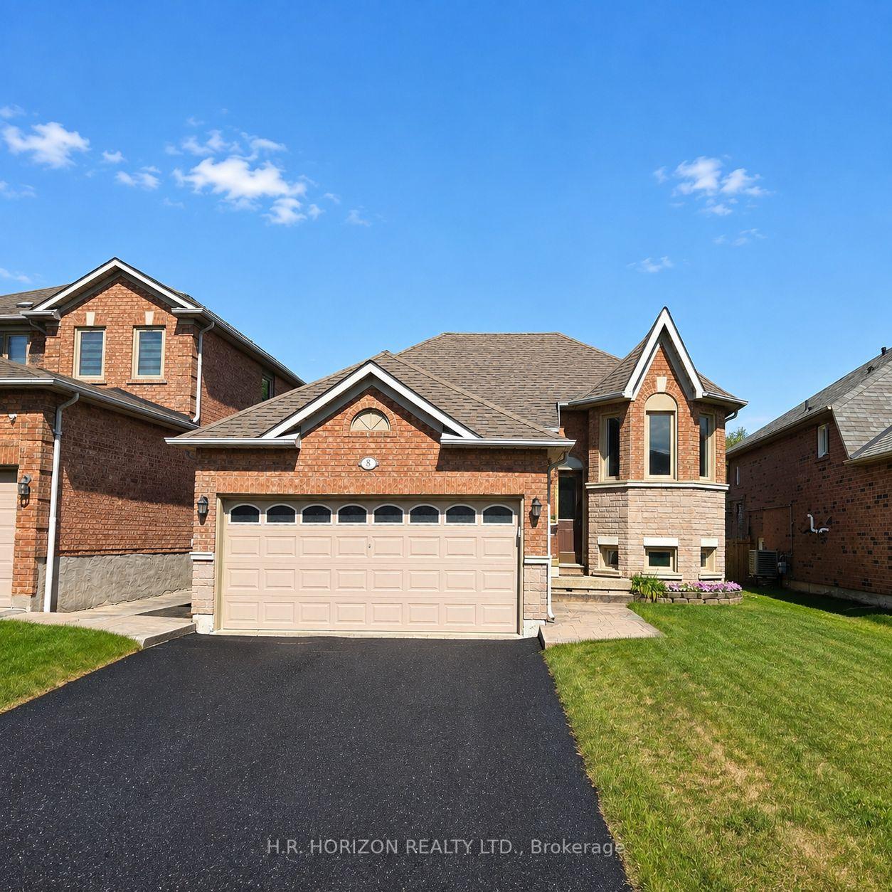Photo 1 of 8 Schaefer Place, Caledon, Bolton North — HOMEH