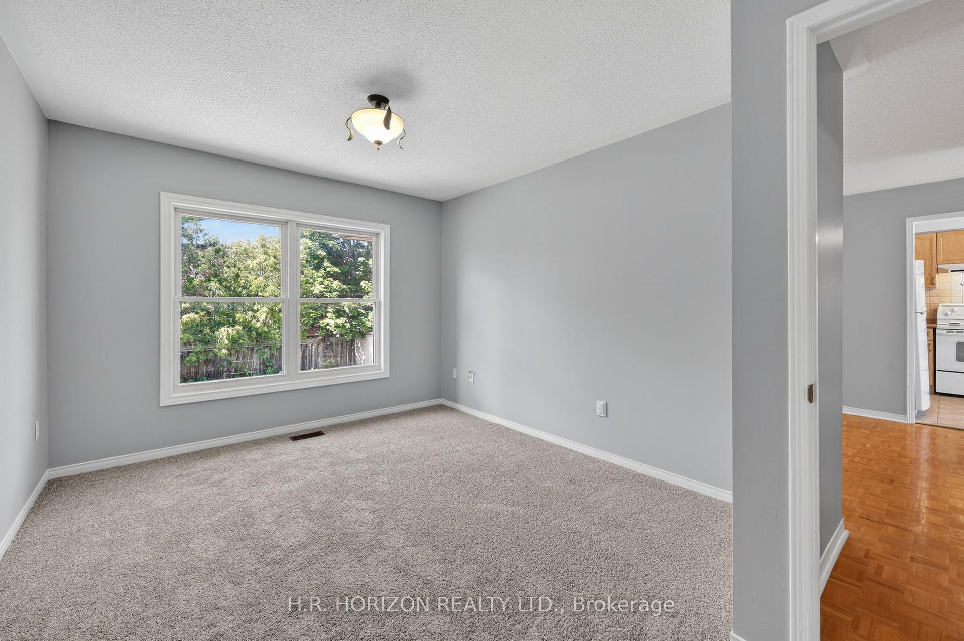 Photo 14 of 8 Schaefer Place, Caledon, Bolton North — HOMEH