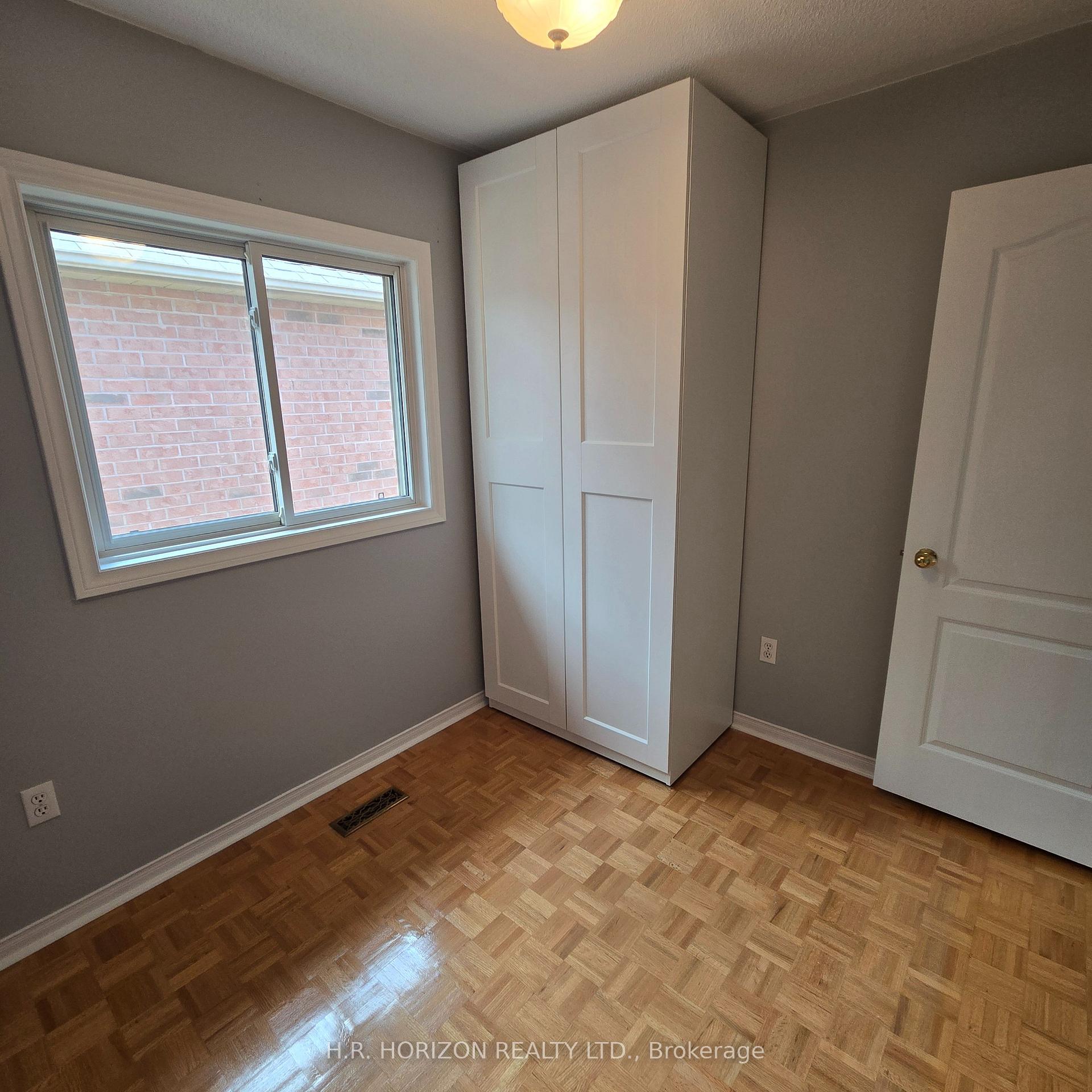 Photo 18 of 8 Schaefer Place, Caledon, Bolton North — HOMEH