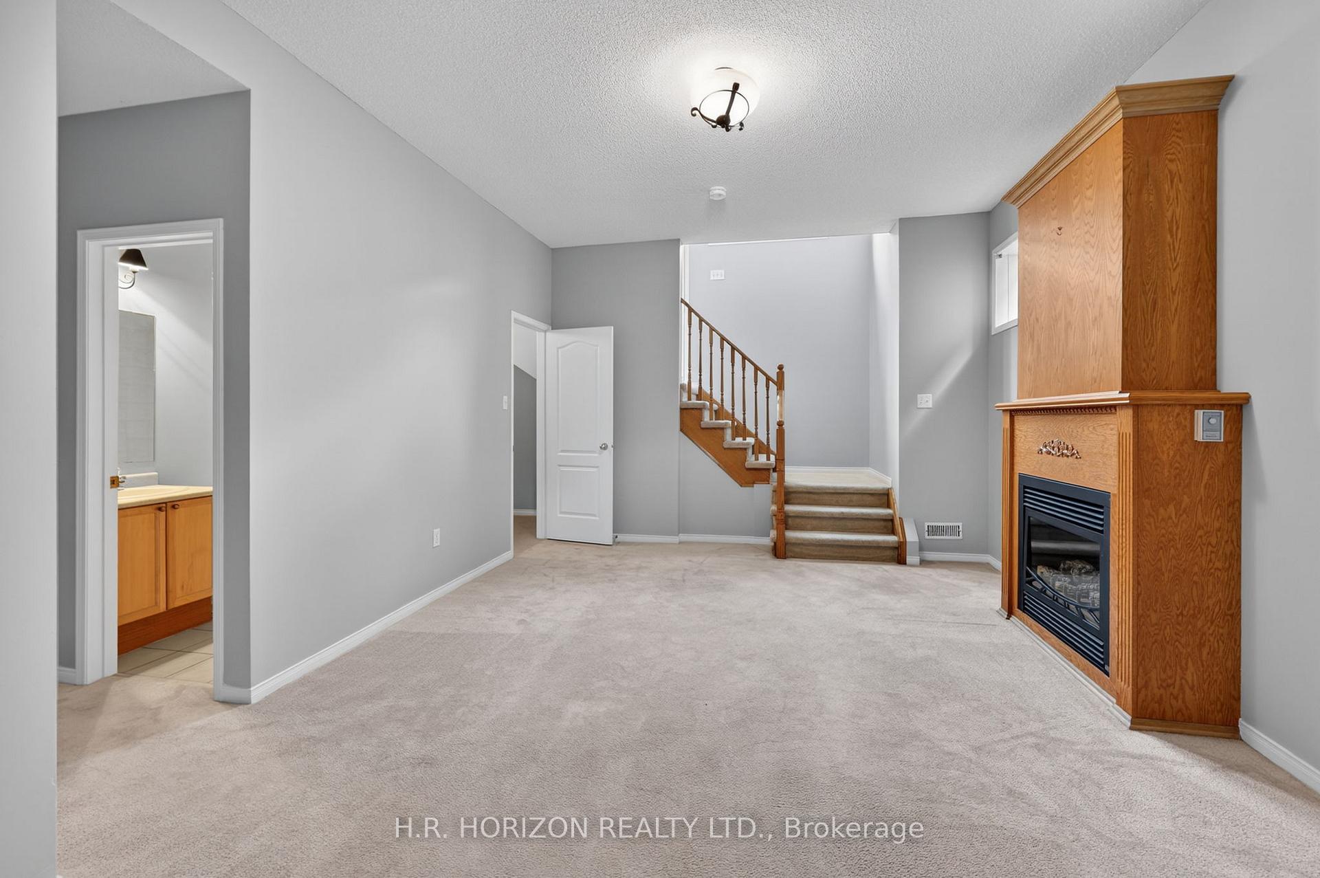 Photo 20 of 8 Schaefer Place, Caledon, Bolton North — HOMEH