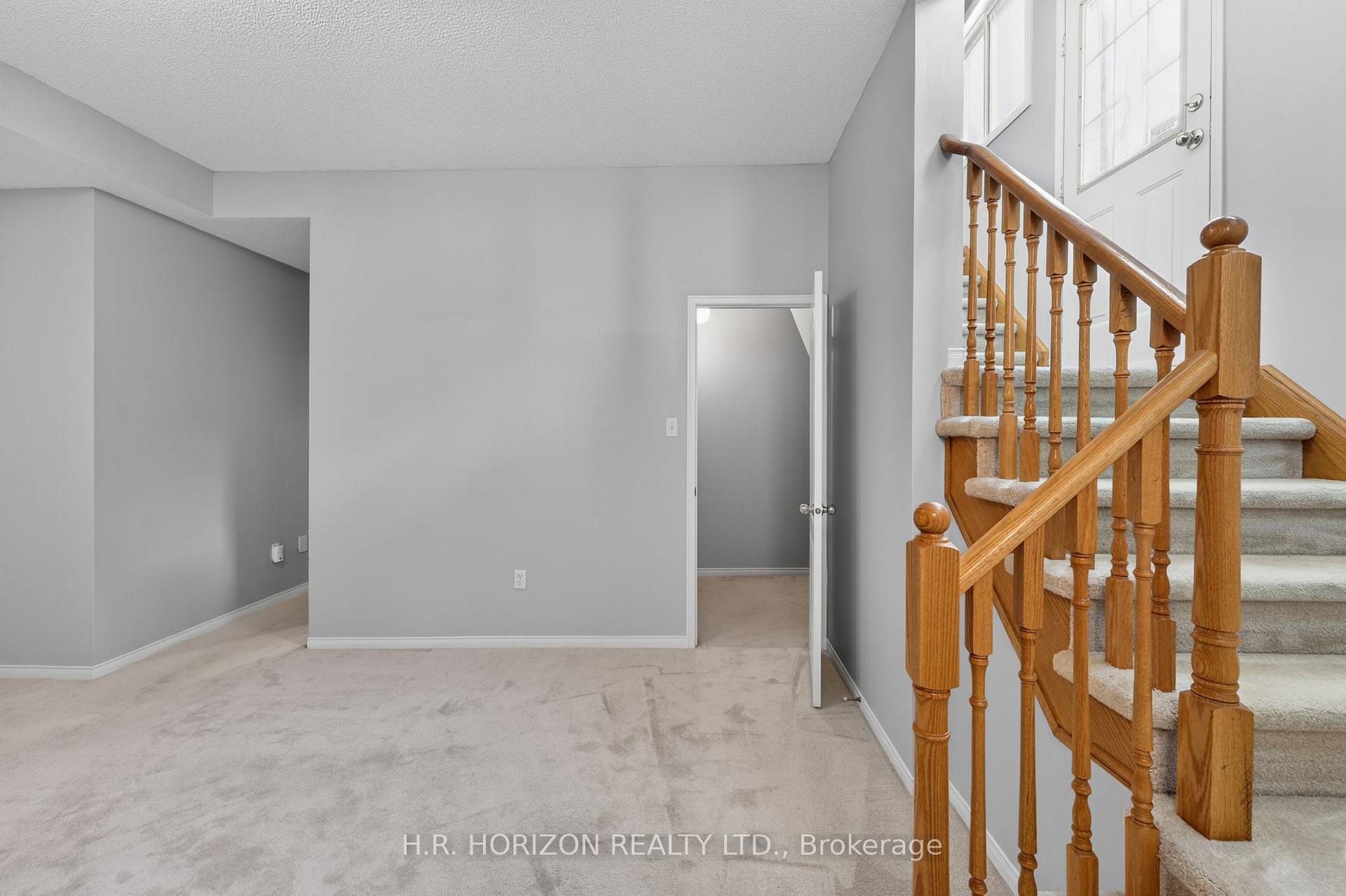 Photo 22 of 8 Schaefer Place, Caledon, Bolton North — HOMEH