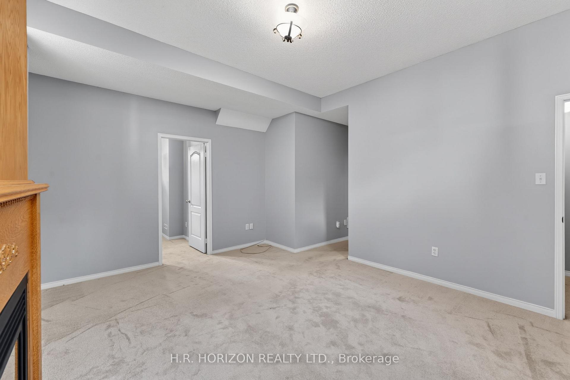 Photo 23 of 8 Schaefer Place, Caledon, Bolton North — HOMEH