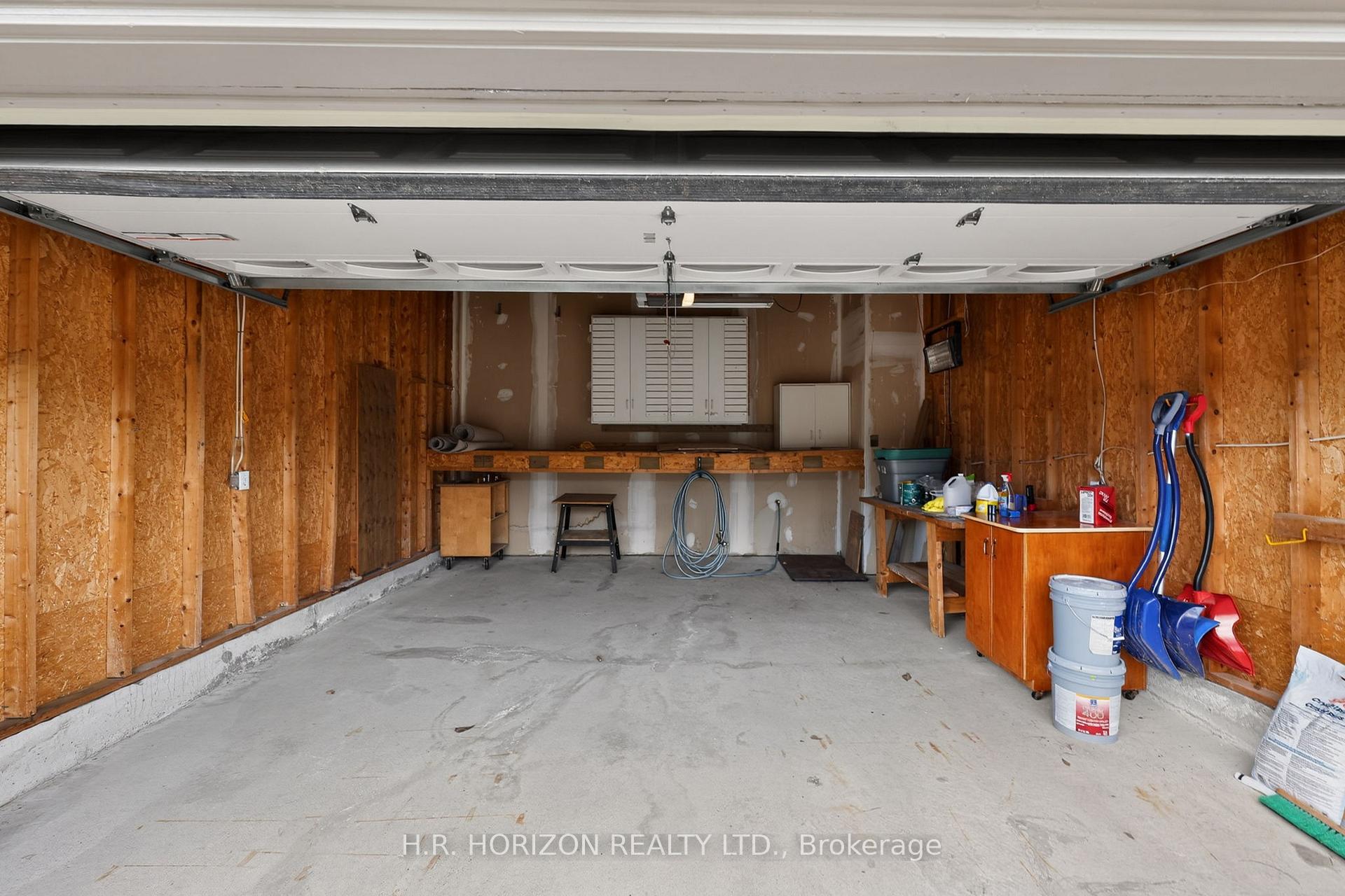 Photo 30 of 8 Schaefer Place, Caledon, Bolton North — HOMEH