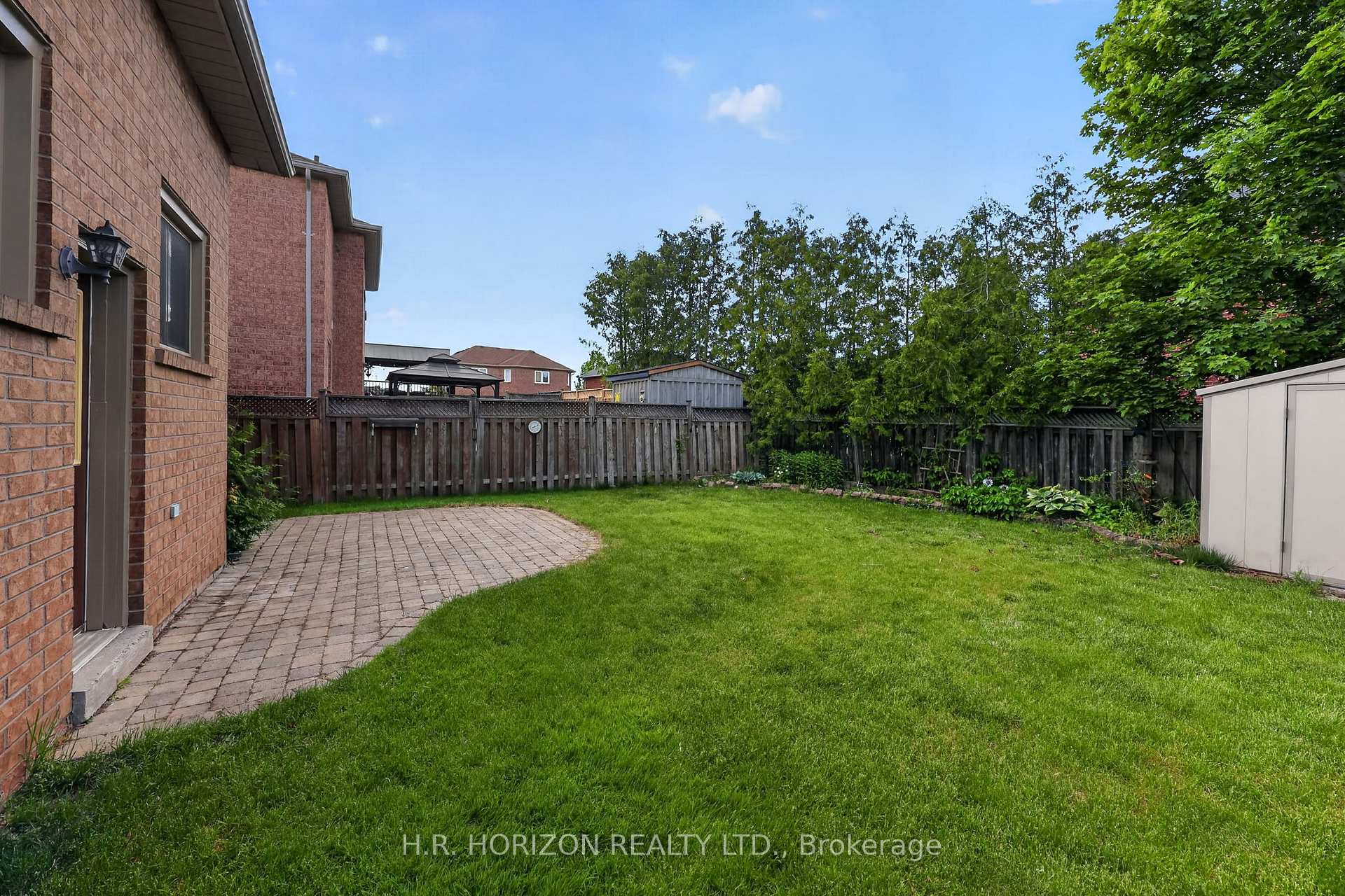 Photo 34 of 8 Schaefer Place, Caledon, Bolton North — HOMEH
