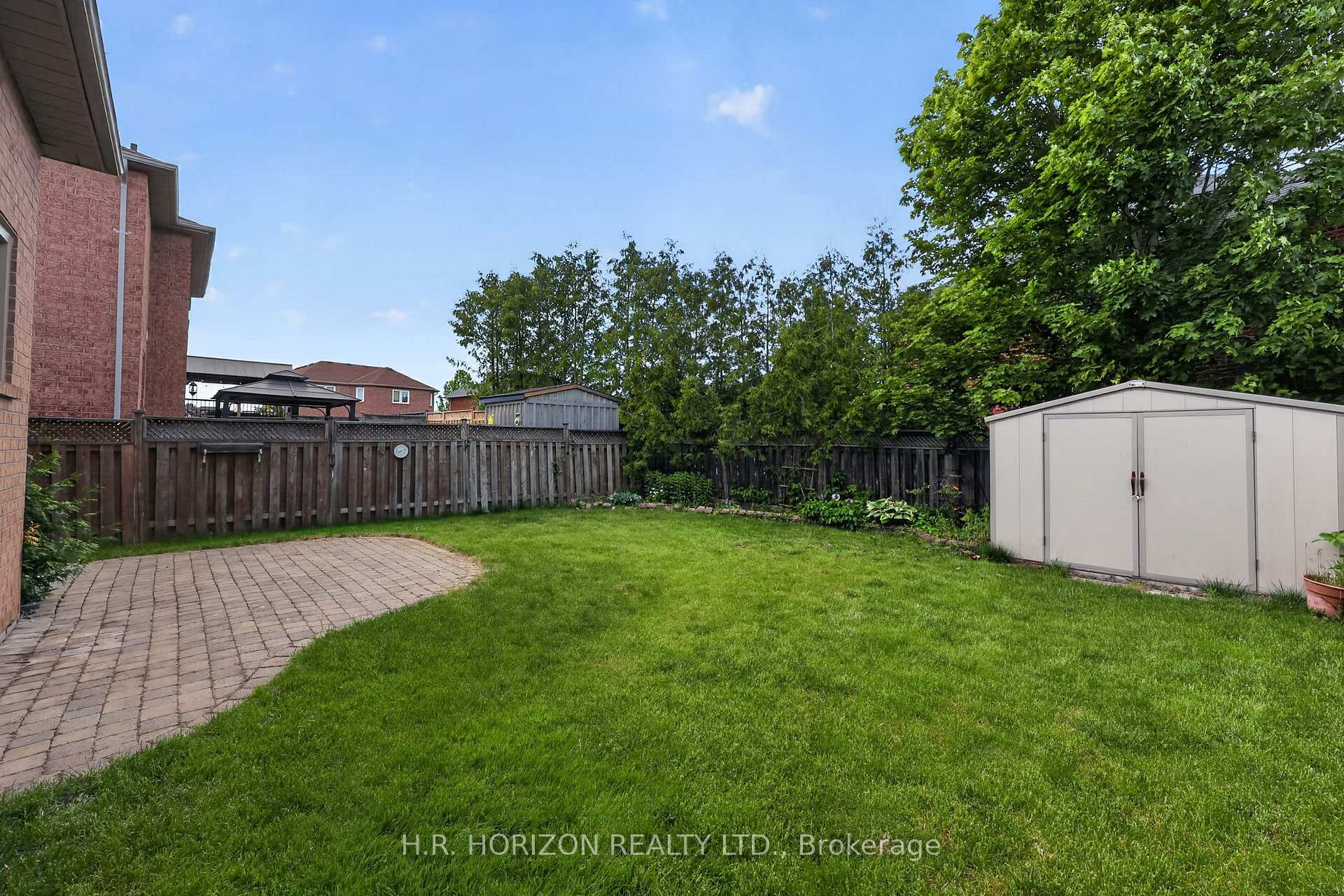 Photo 36 of 8 Schaefer Place, Caledon, Bolton North — HOMEH