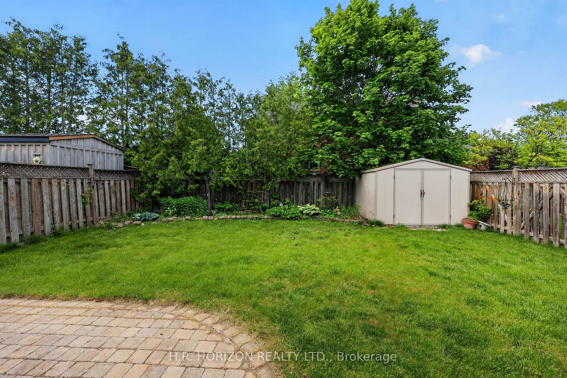 Photo 37 of 8 Schaefer Place, Caledon, Bolton North — HOMEH