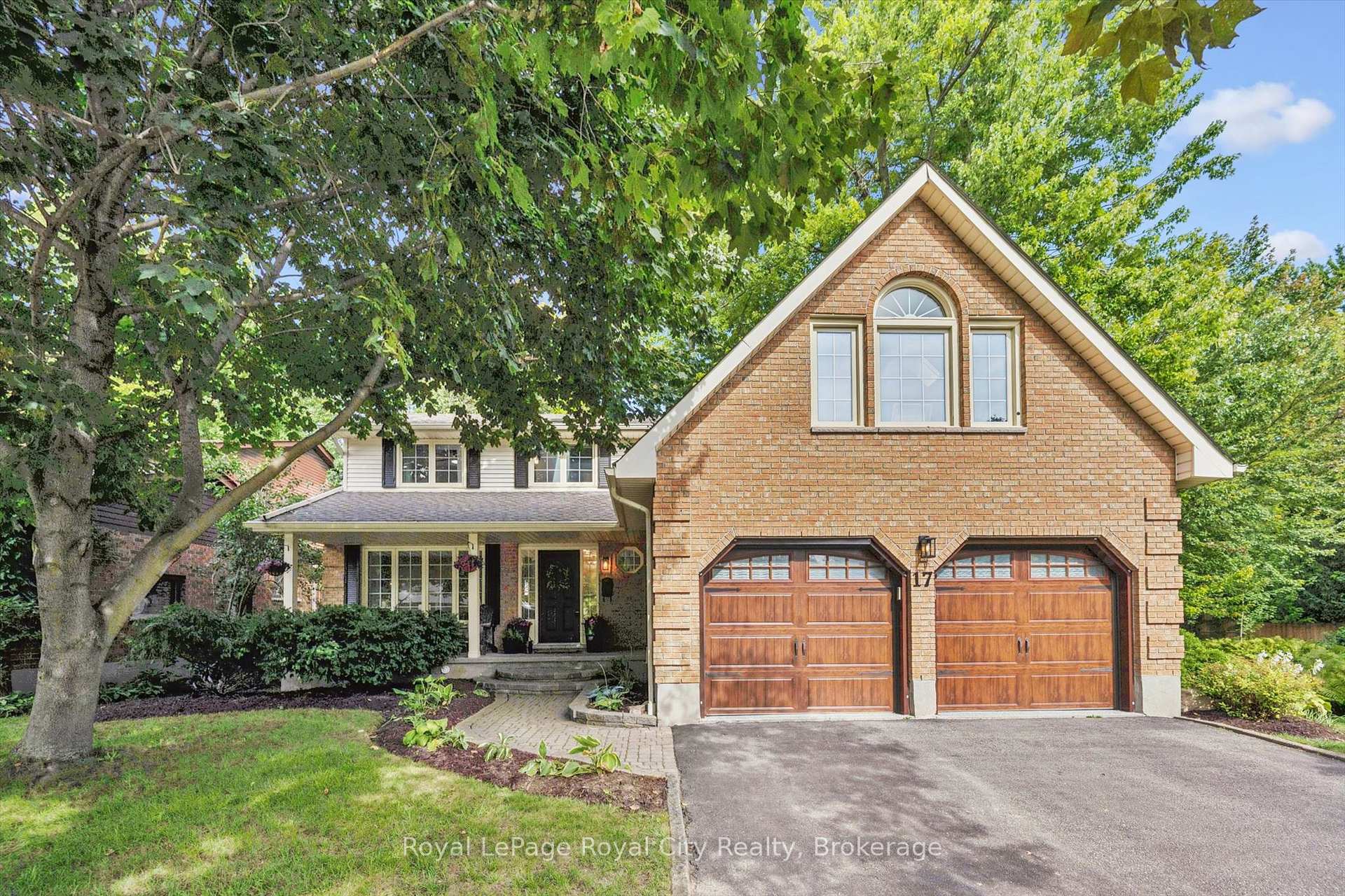 Photo 1 of 17 Sugarbush Place, Guelph, Willow West/Sugarbush/West Acres — HOMEH