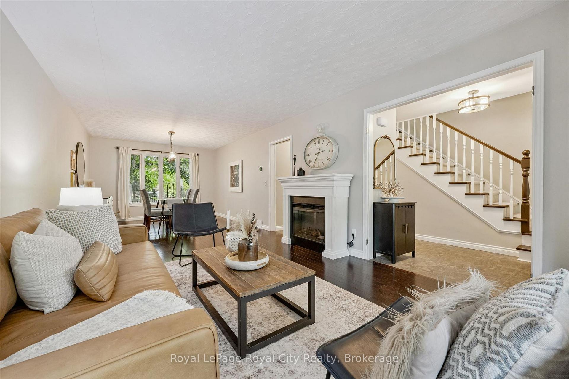 Photo 9 of 17 Sugarbush Place, Guelph, Willow West/Sugarbush/West Acres — HOMEH