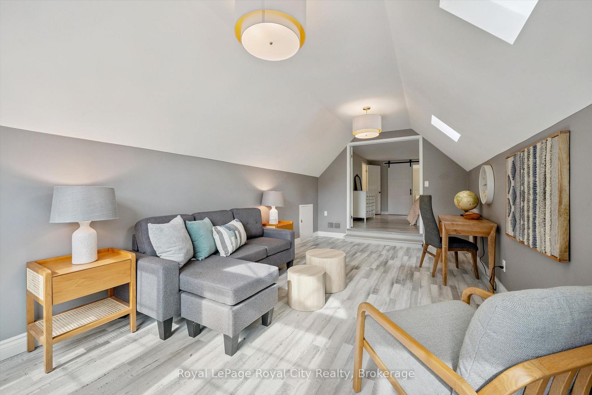 Photo 24 of 17 Sugarbush Place, Guelph, Willow West/Sugarbush/West Acres — HOMEH