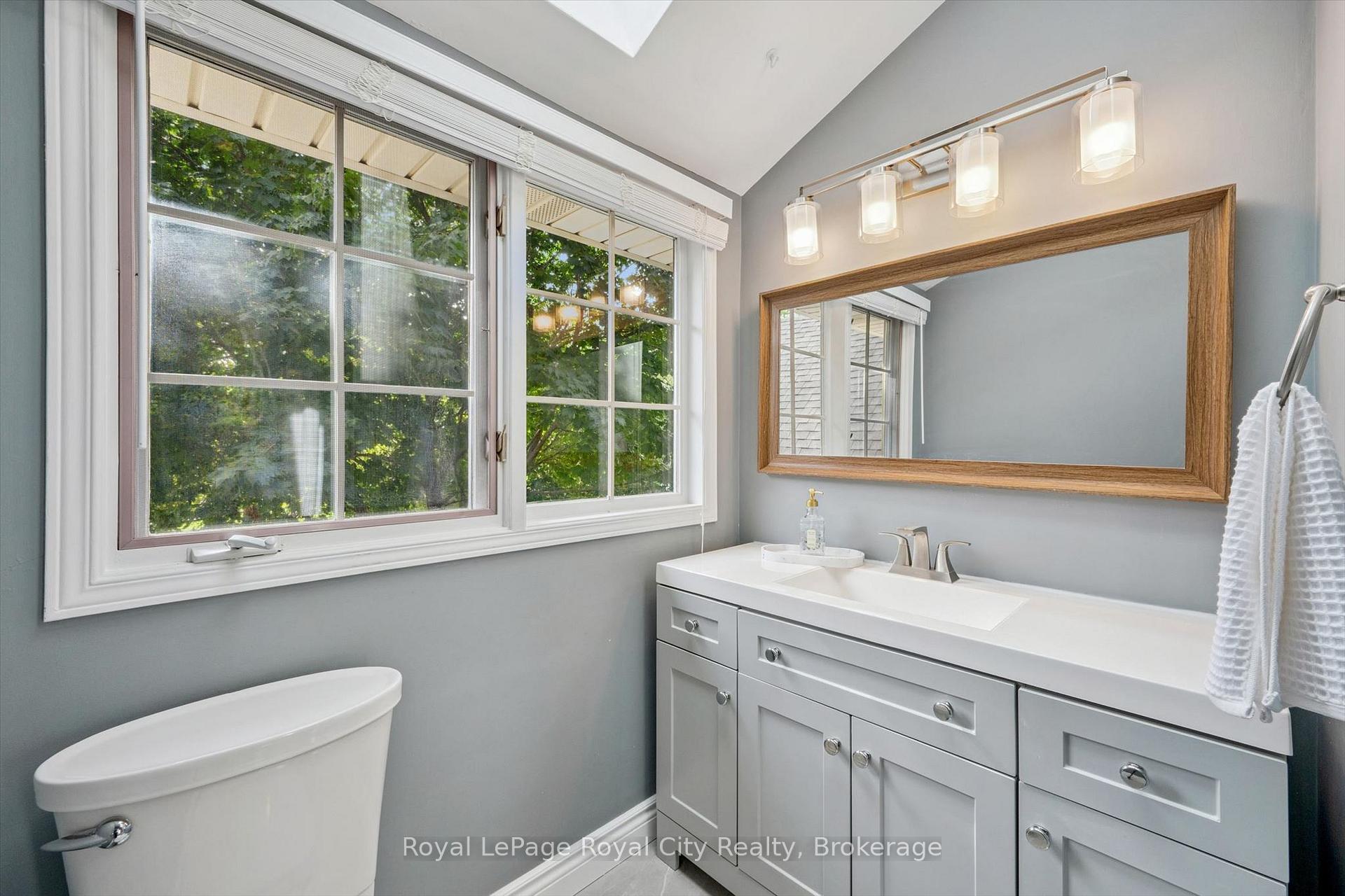 Photo 30 of 17 Sugarbush Place, Guelph, Willow West/Sugarbush/West Acres — HOMEH