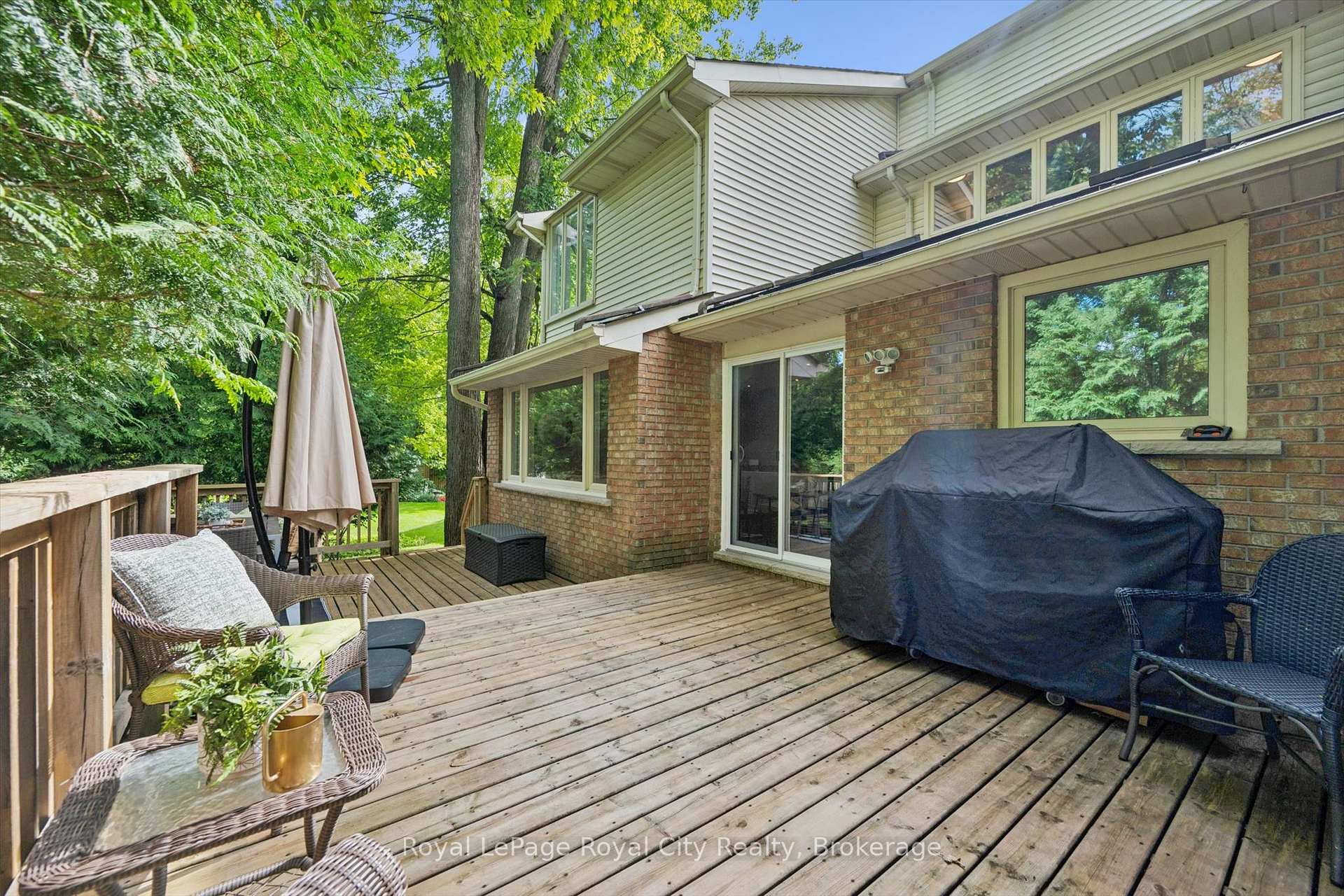 Photo 34 of 17 Sugarbush Place, Guelph, Willow West/Sugarbush/West Acres — HOMEH