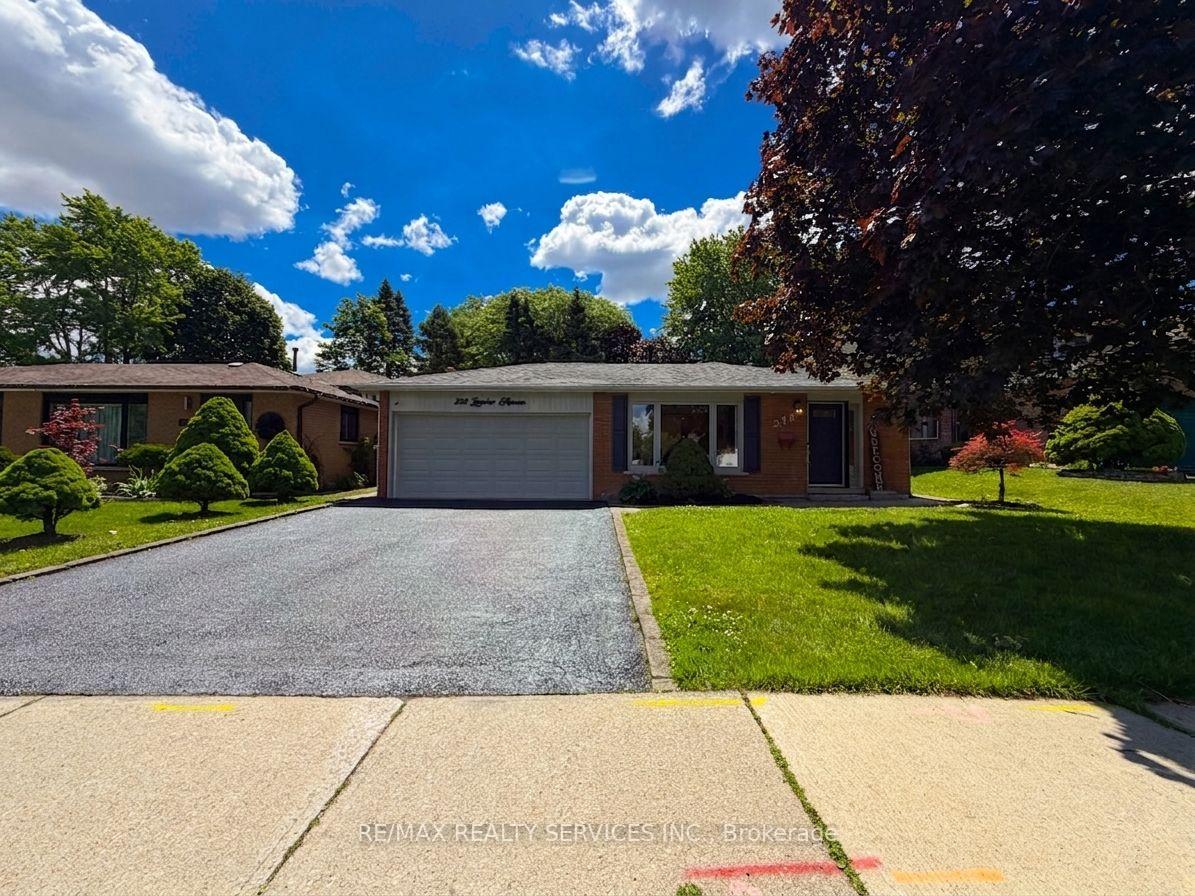 Photo of 238 Laurier Avenue
