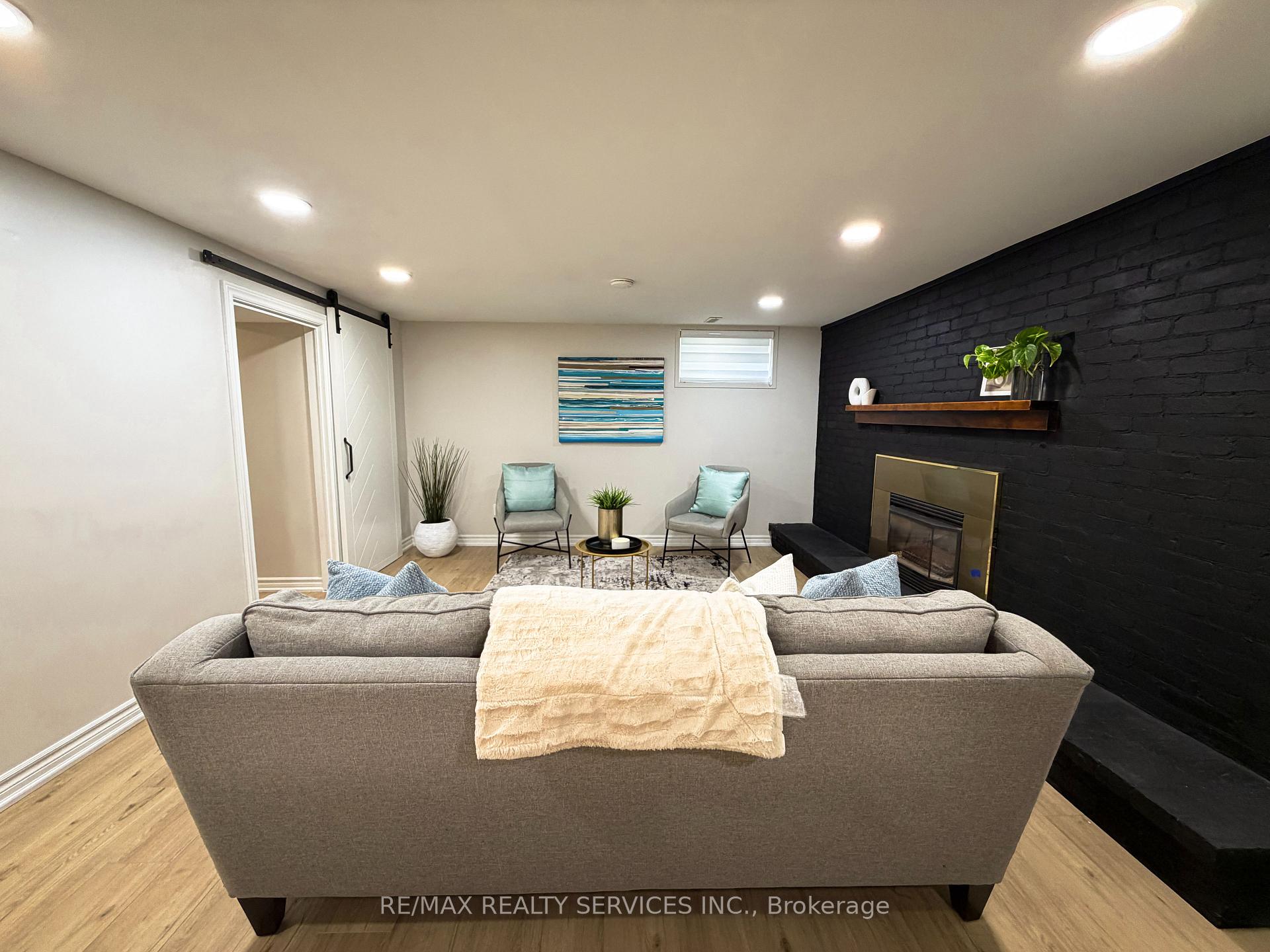 Photo 21 of 238 Laurier Avenue, Milton, Bronte Meadows — HOMEH