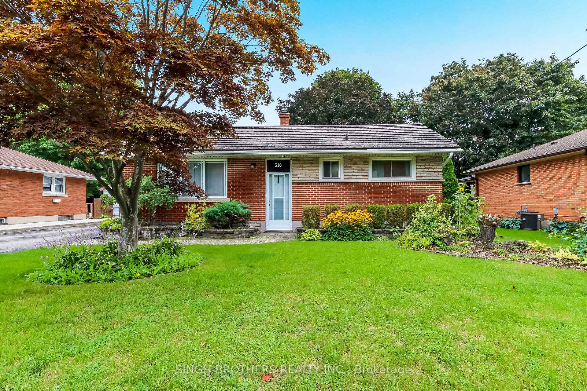 Photo 1 of 316 Willowgrove Crescent, Woodstock, Woodstock - North — HOMEH